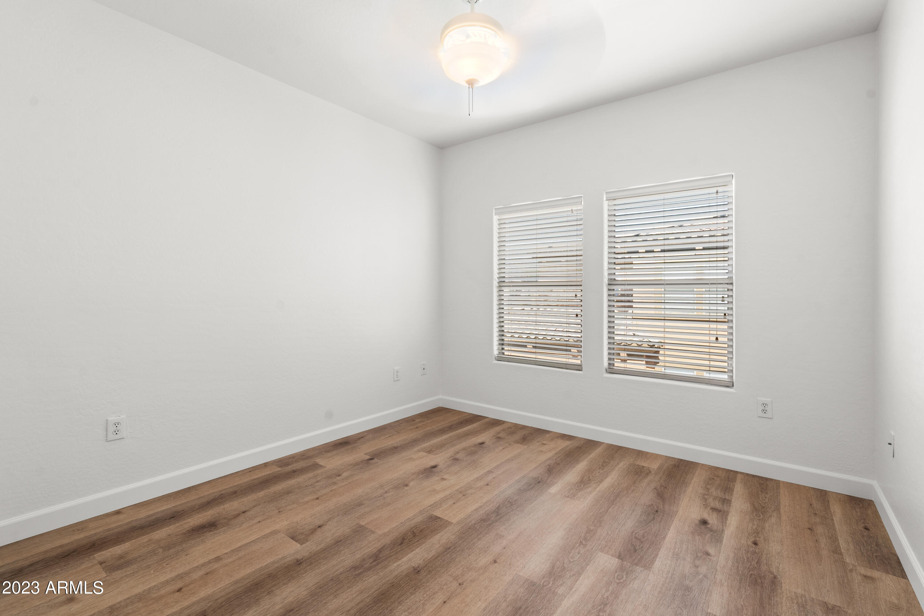 19700 N 76TH Street Unit: 2169
