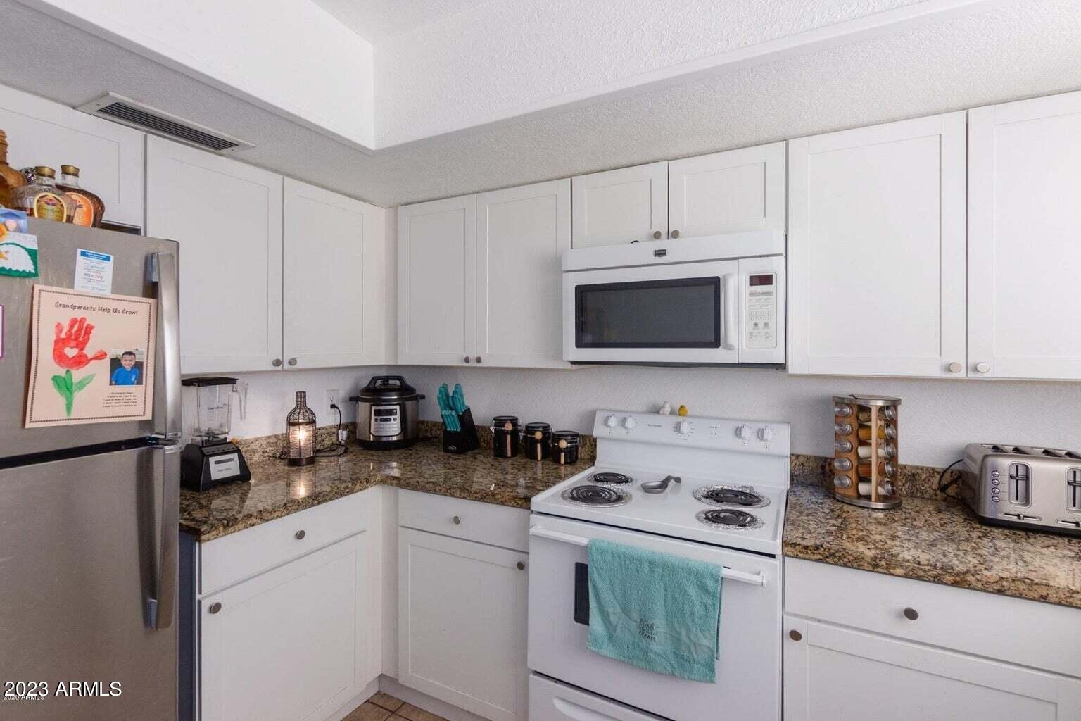 4730 W NORTHERN Avenue, 1143