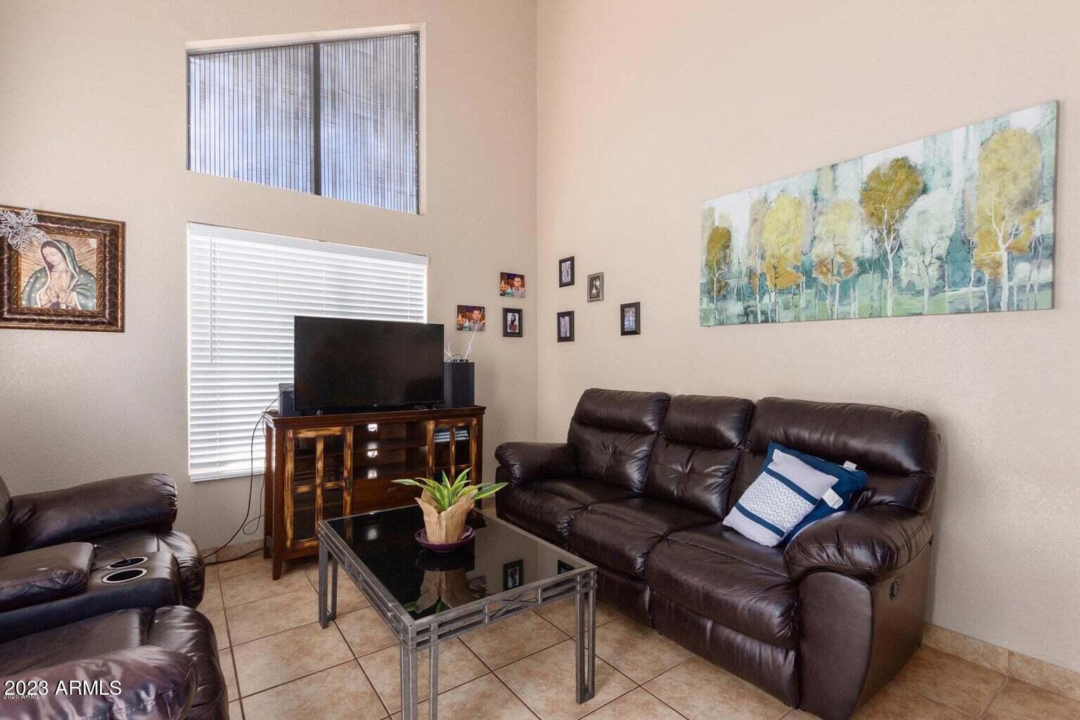 4730 W NORTHERN Avenue, 1143