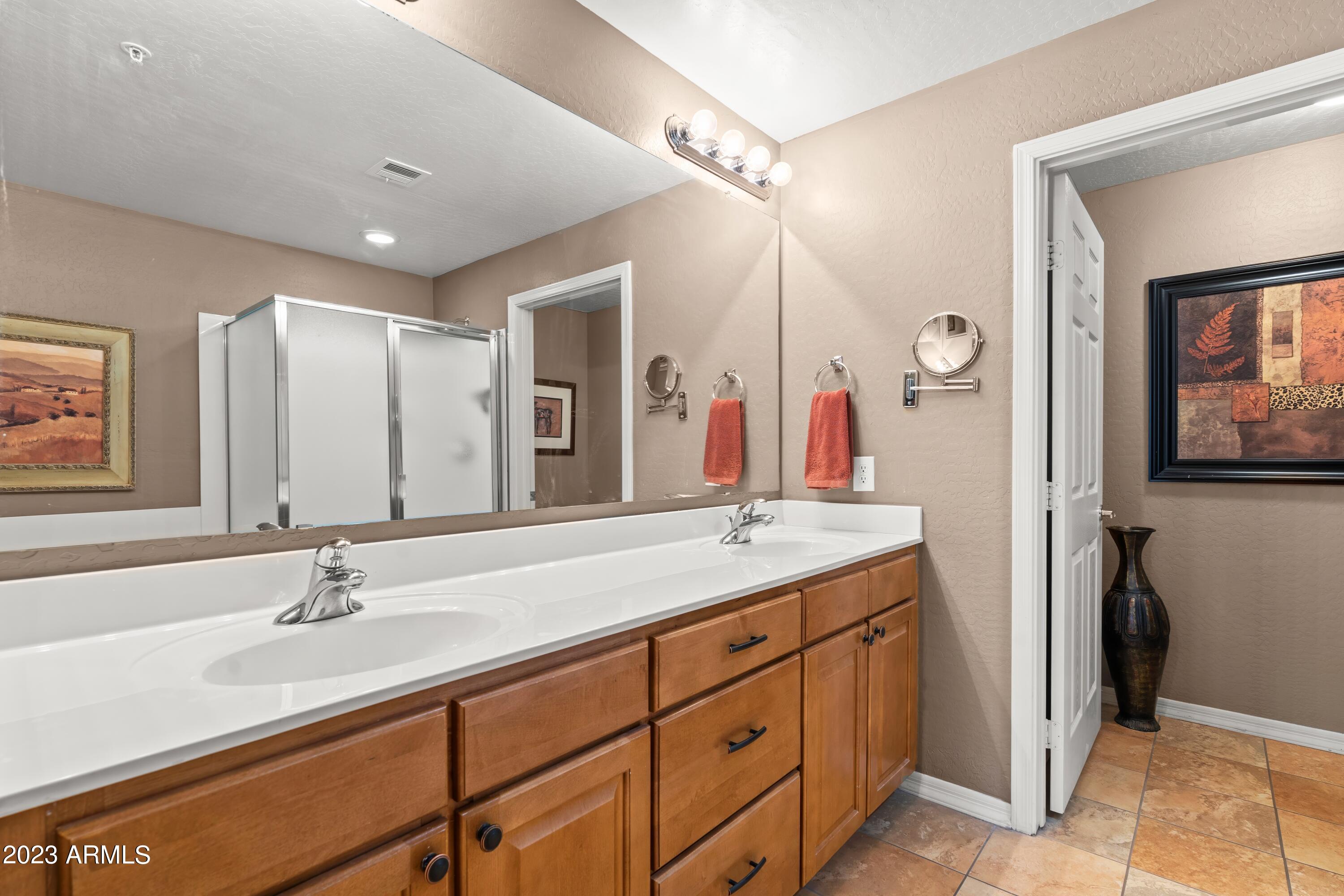 20121 N 76TH Street Unit: 1011