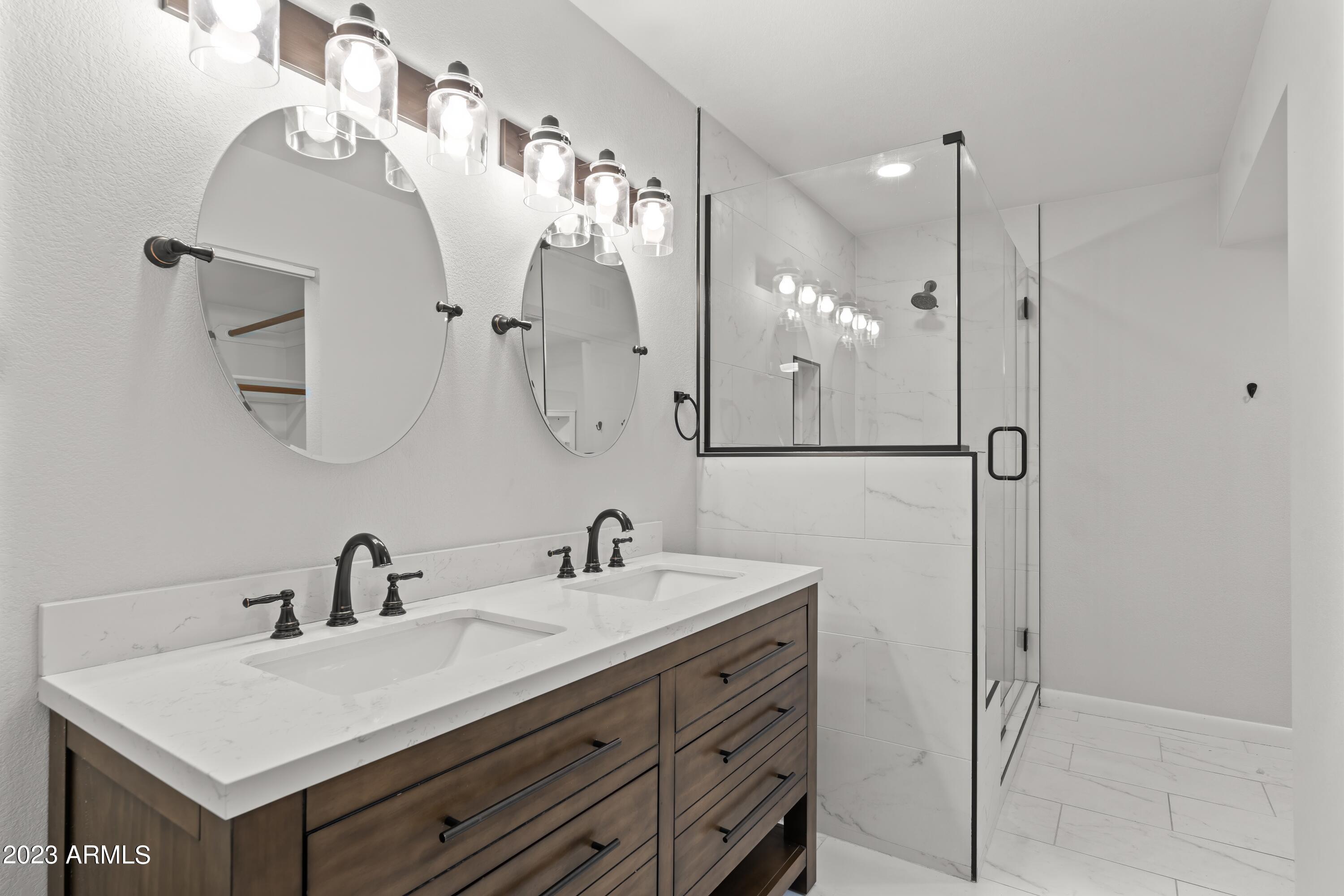 11011 N 92ND Street Unit: 1127