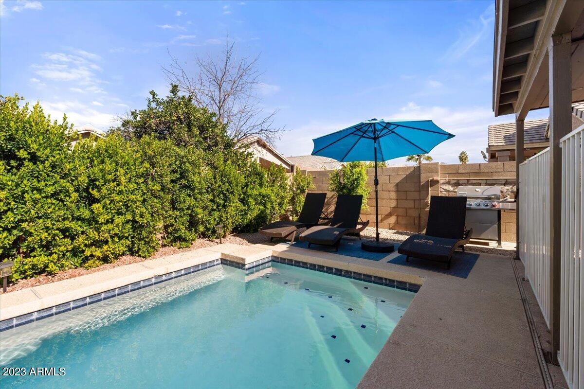 1328 E BINNER Drive