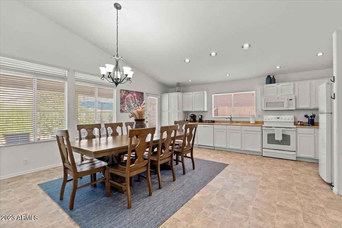 1328 E BINNER Drive