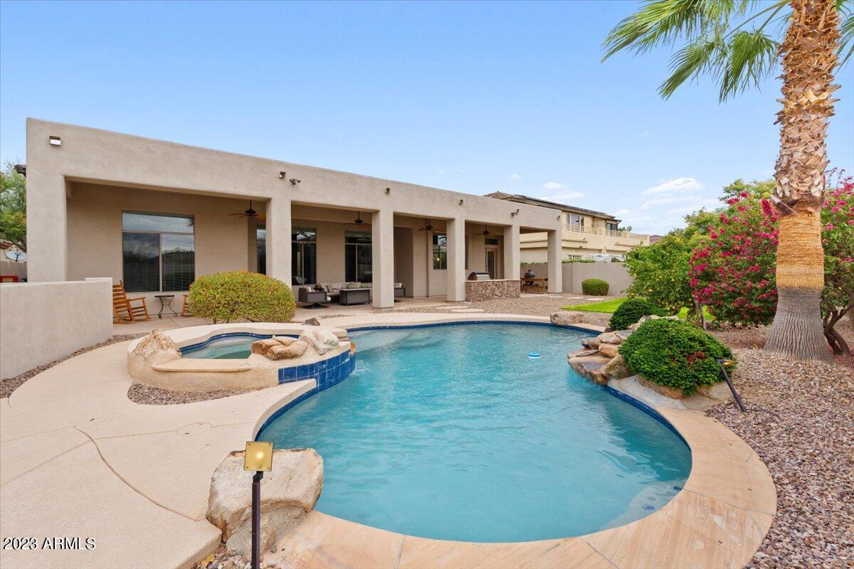 2309 E DRY WOOD Road