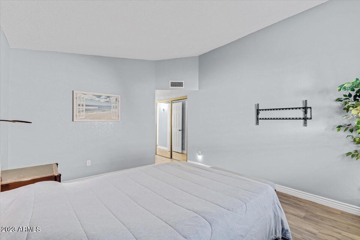 508 E CAMPO BELLO Drive