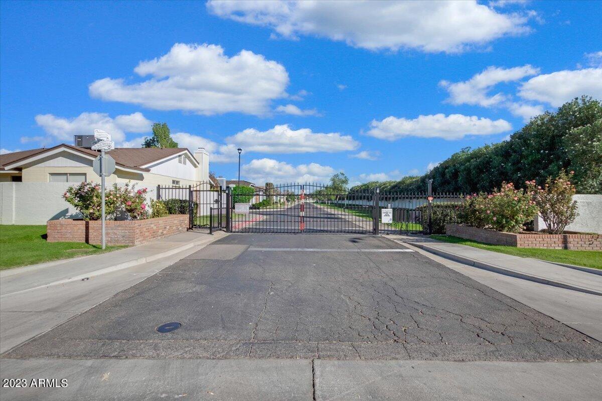 508 E CAMPO BELLO Drive