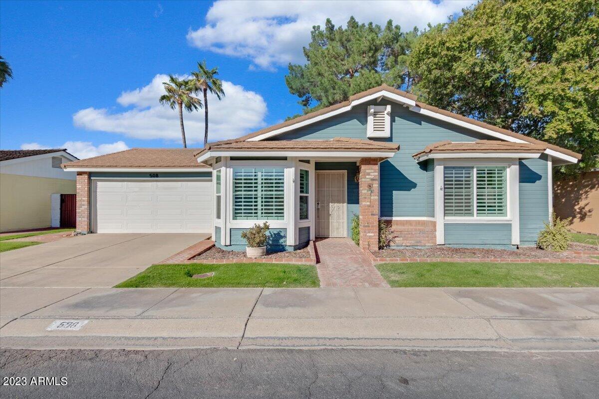 508 E CAMPO BELLO Drive