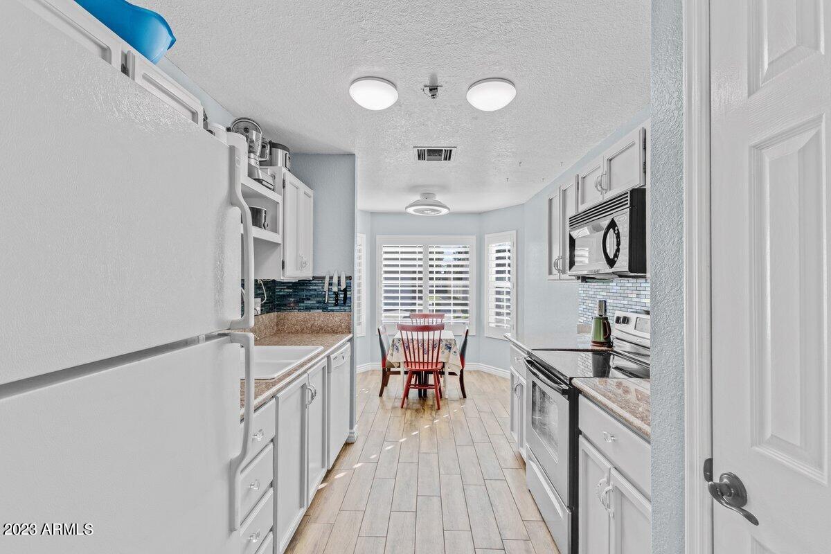 508 E CAMPO BELLO Drive
