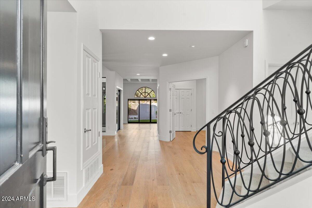 4546 N 52ND Place