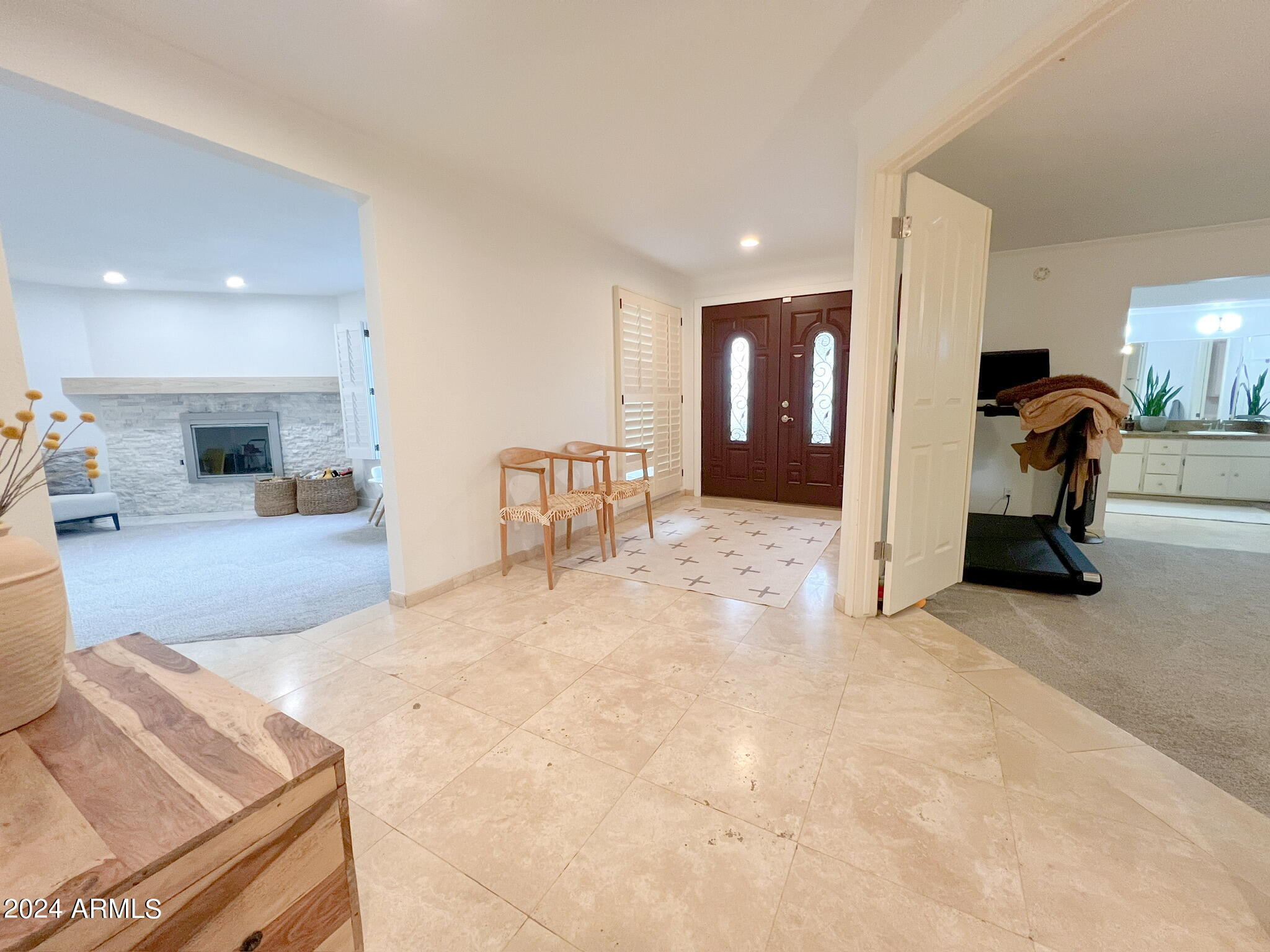 9422 N ARROYA VISTA Drive E