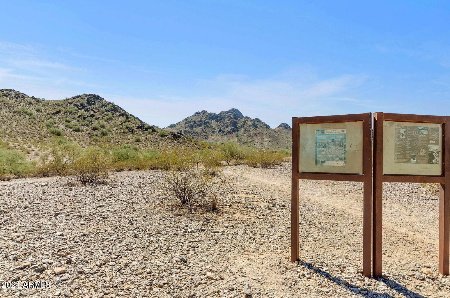 9422 N ARROYA VISTA Drive E