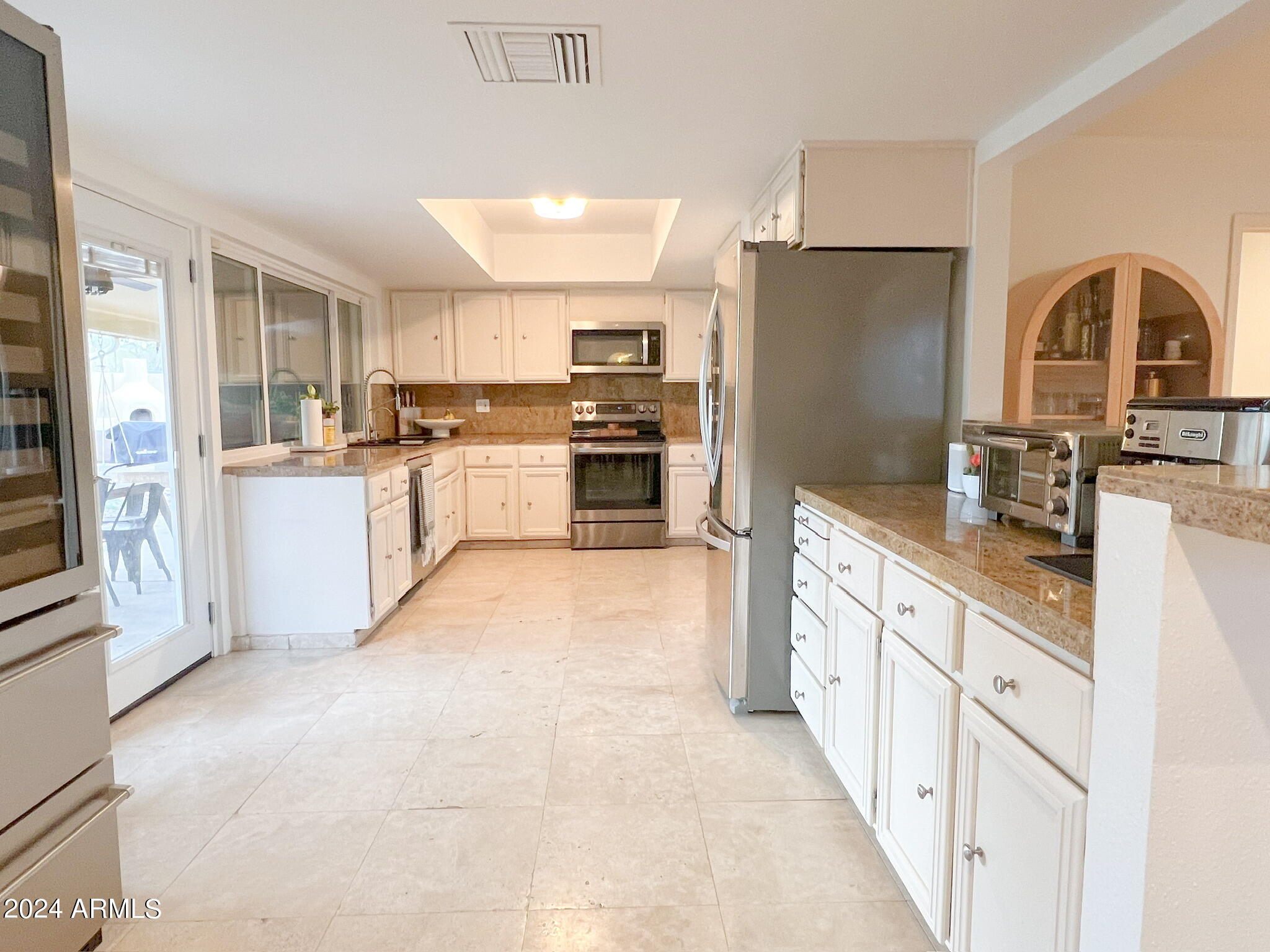 9422 N ARROYA VISTA Drive E