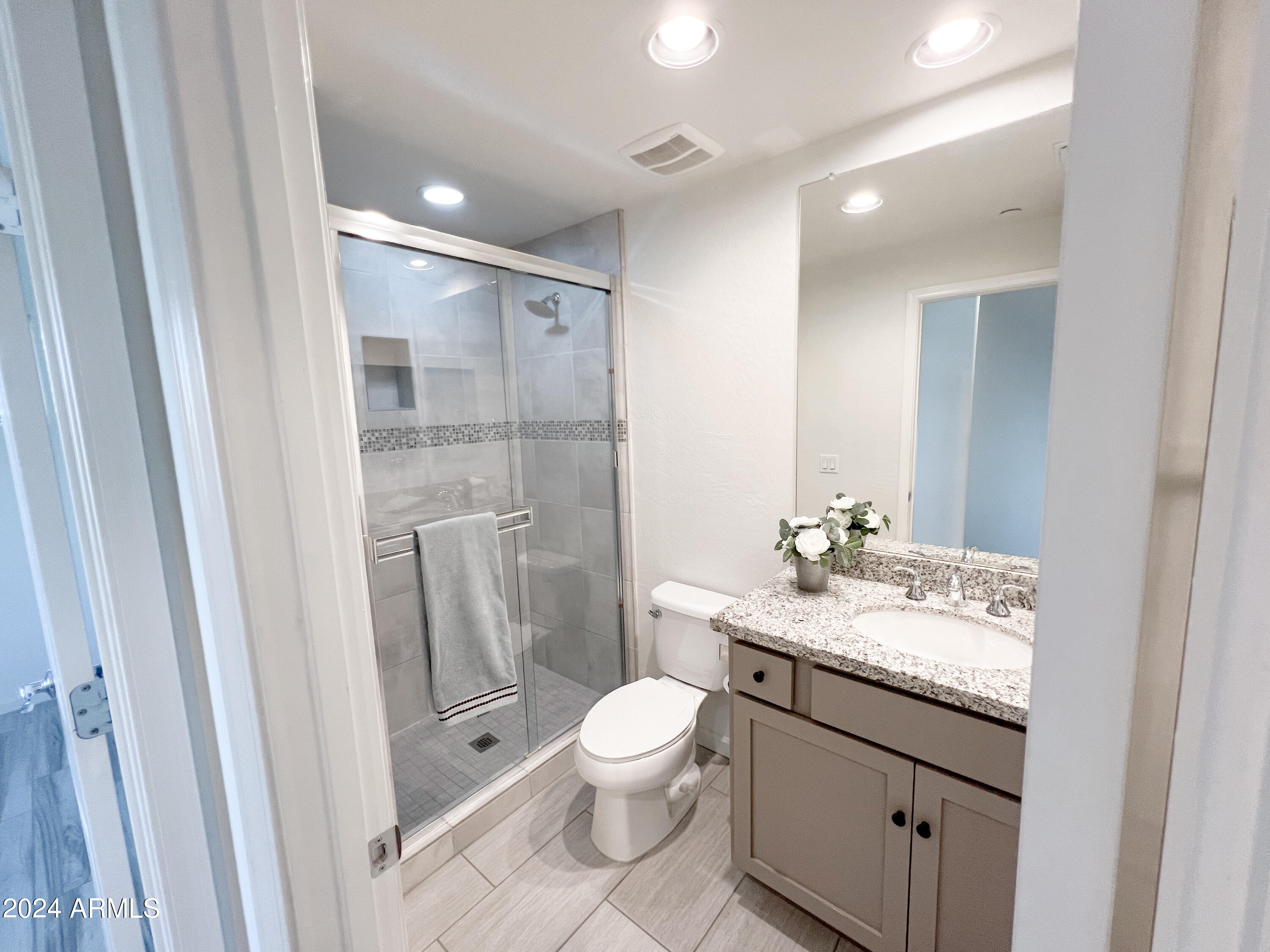 3935 E ROUGH RIDER Road, 1253