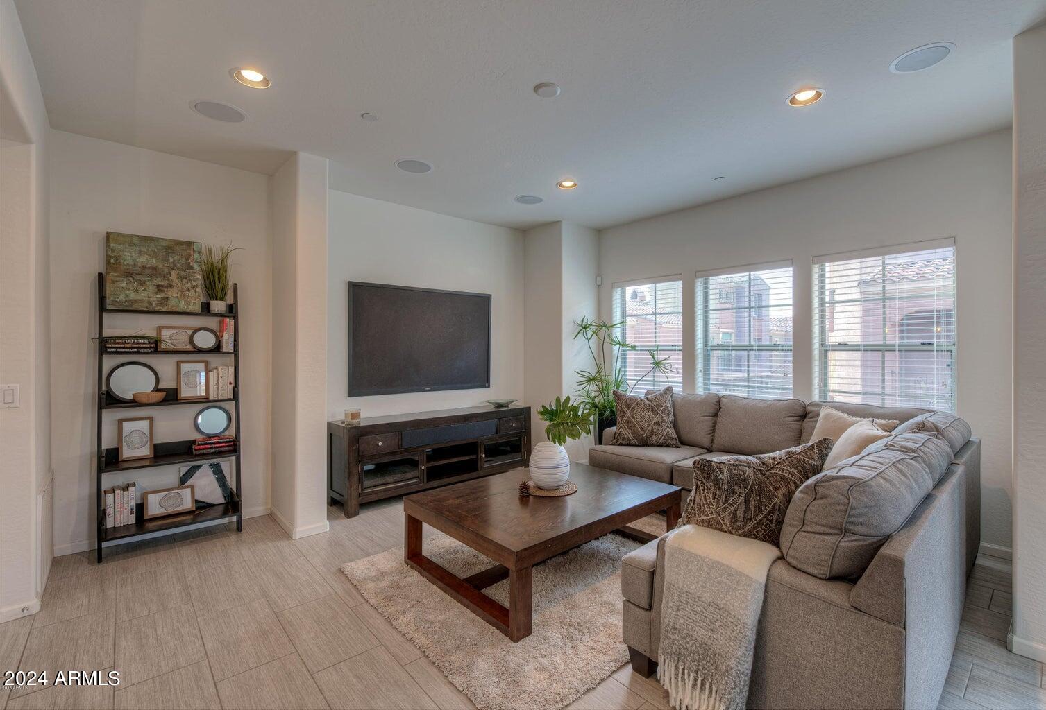 3935 E ROUGH RIDER Road, 1253