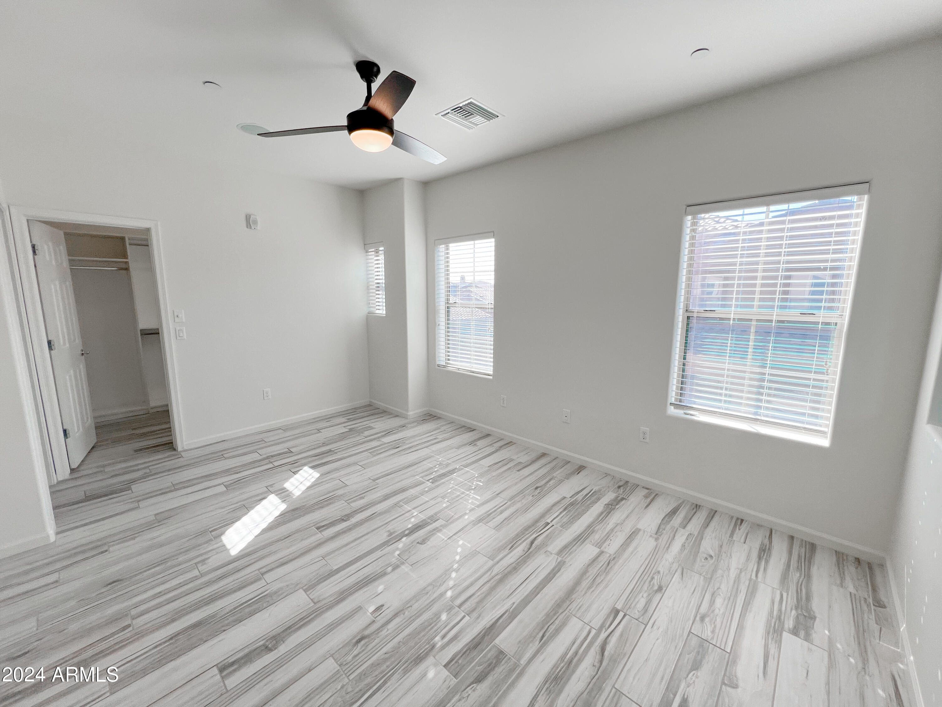 3935 E ROUGH RIDER Road, 1253