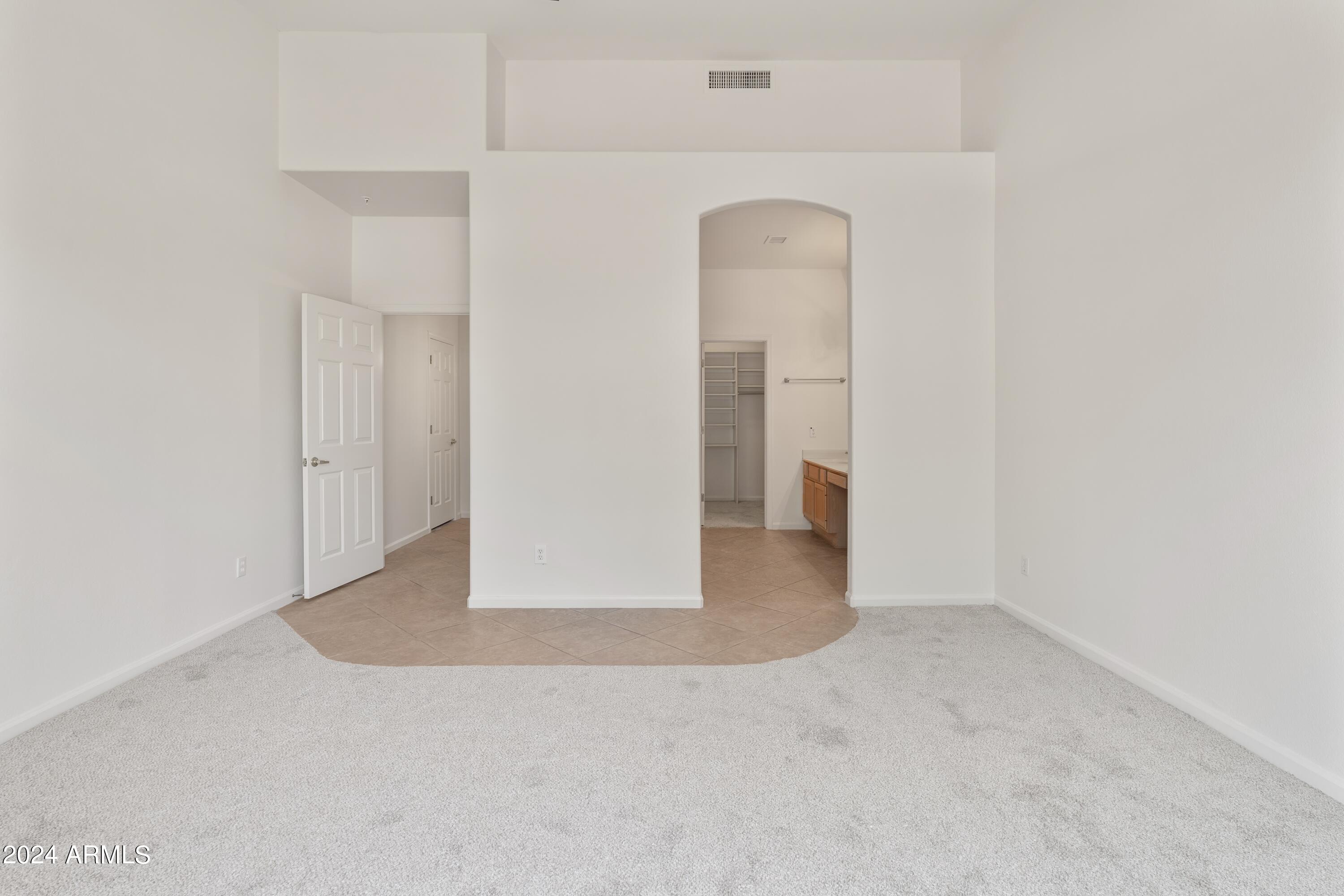 8965 E MAPLE Drive