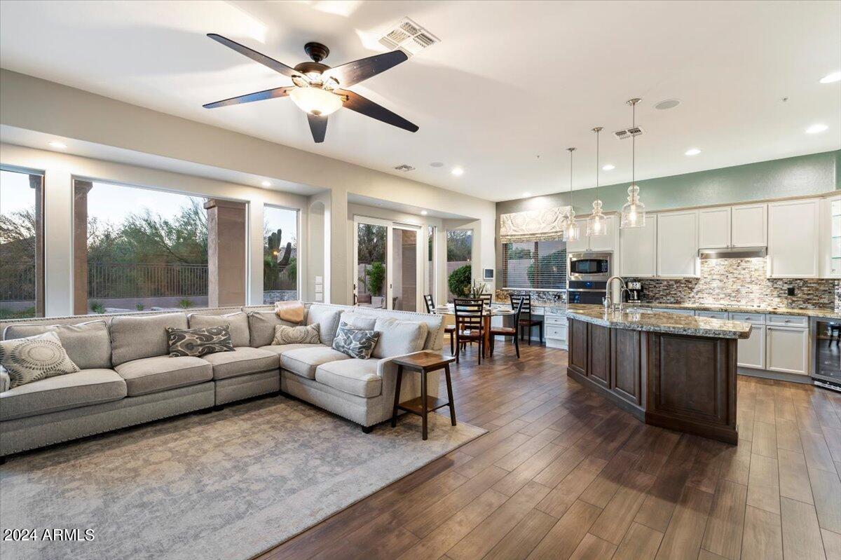 10366 E ACACIA Drive