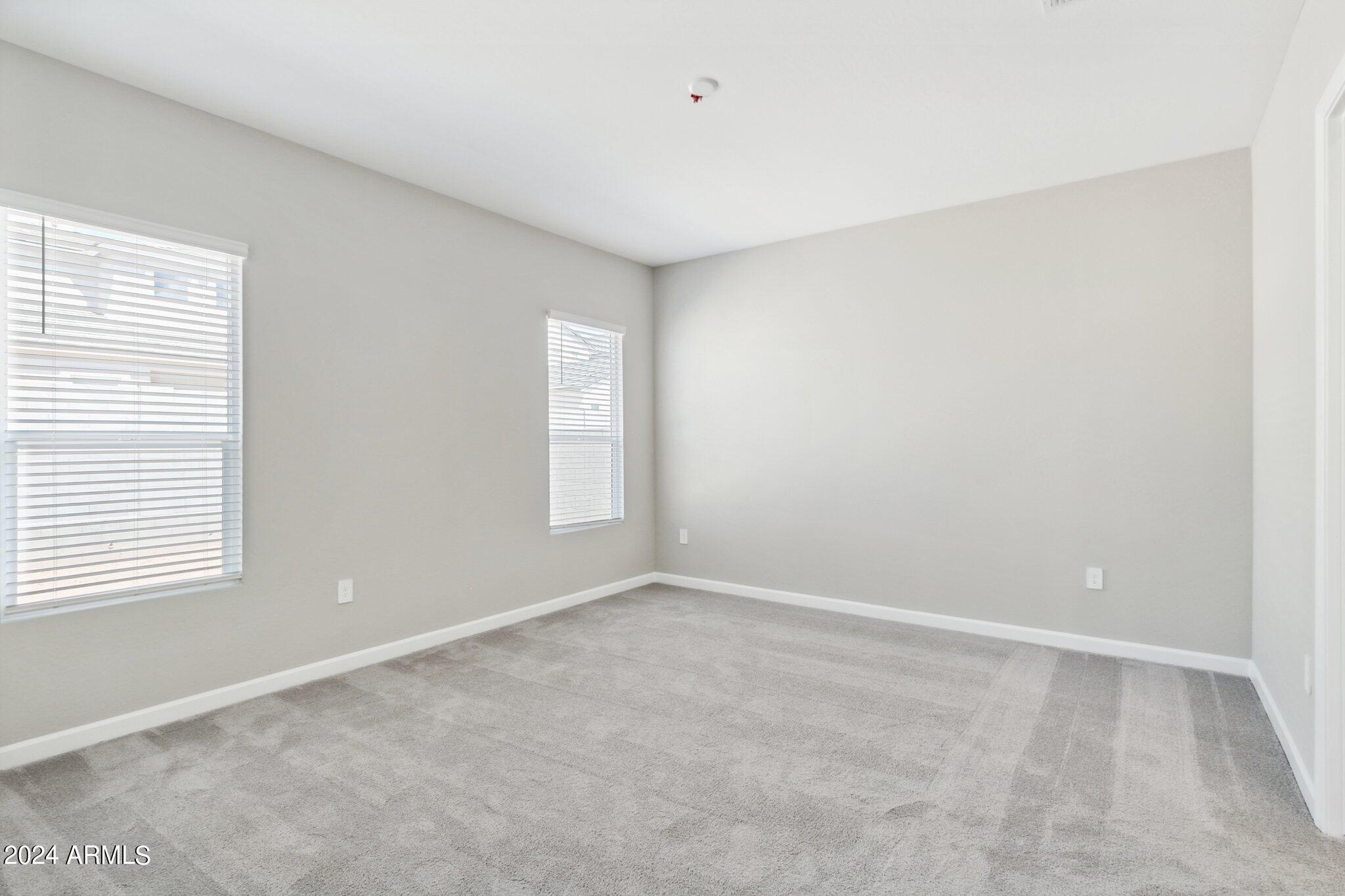 10348 W QUAIL Avenue