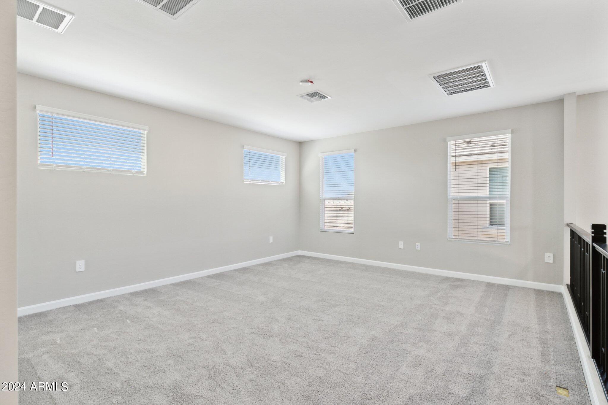 10348 W QUAIL Avenue