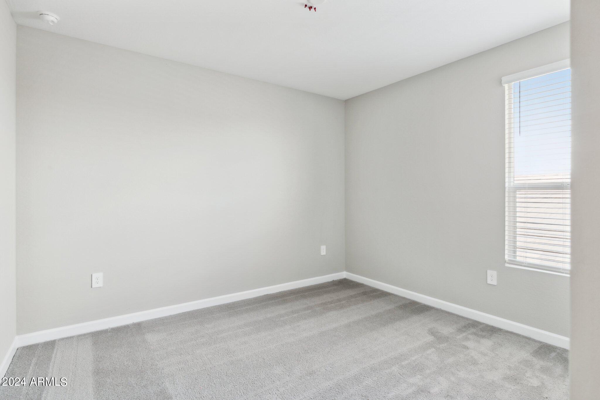 10348 W QUAIL Avenue