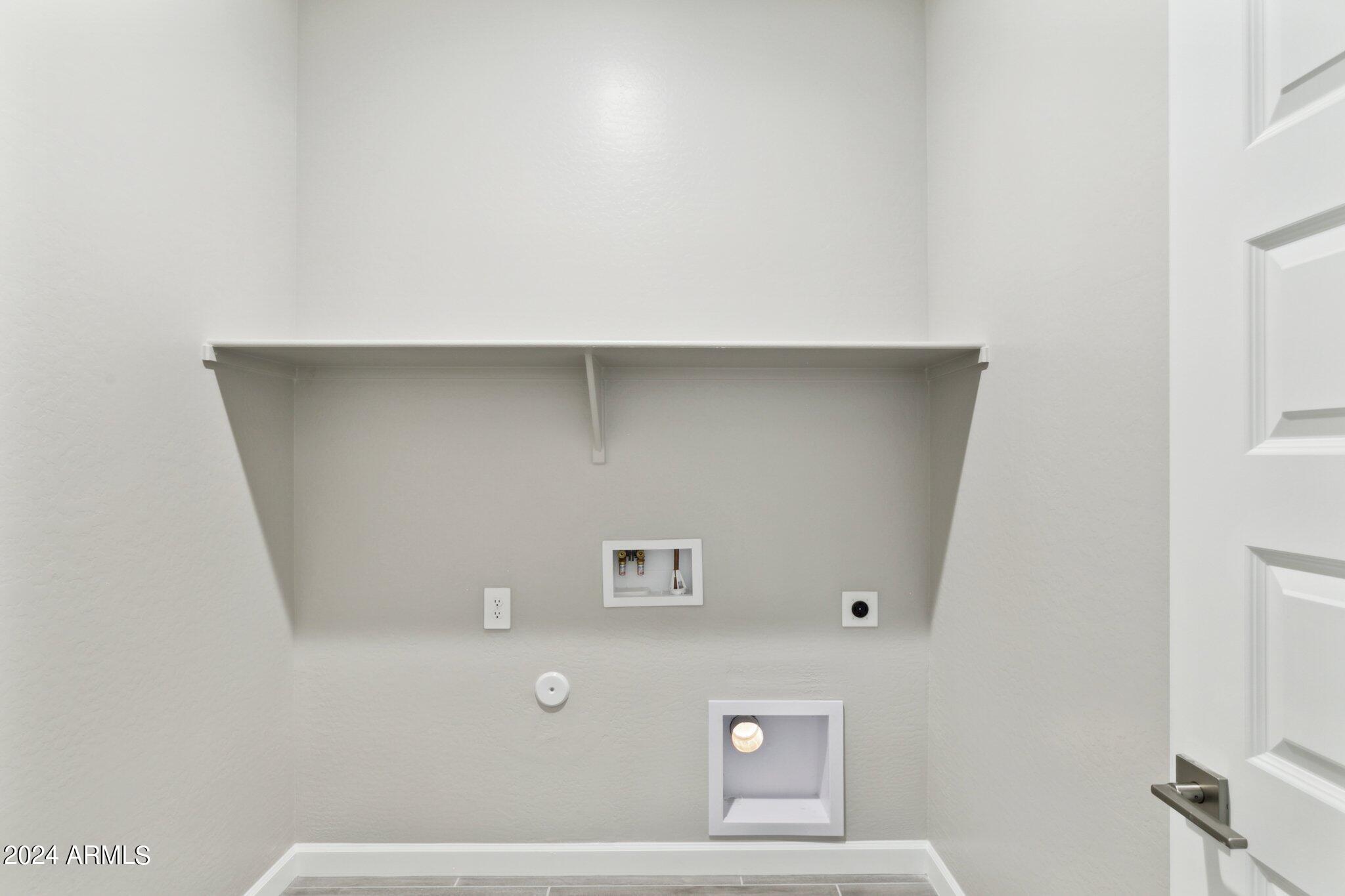 10348 W QUAIL Avenue