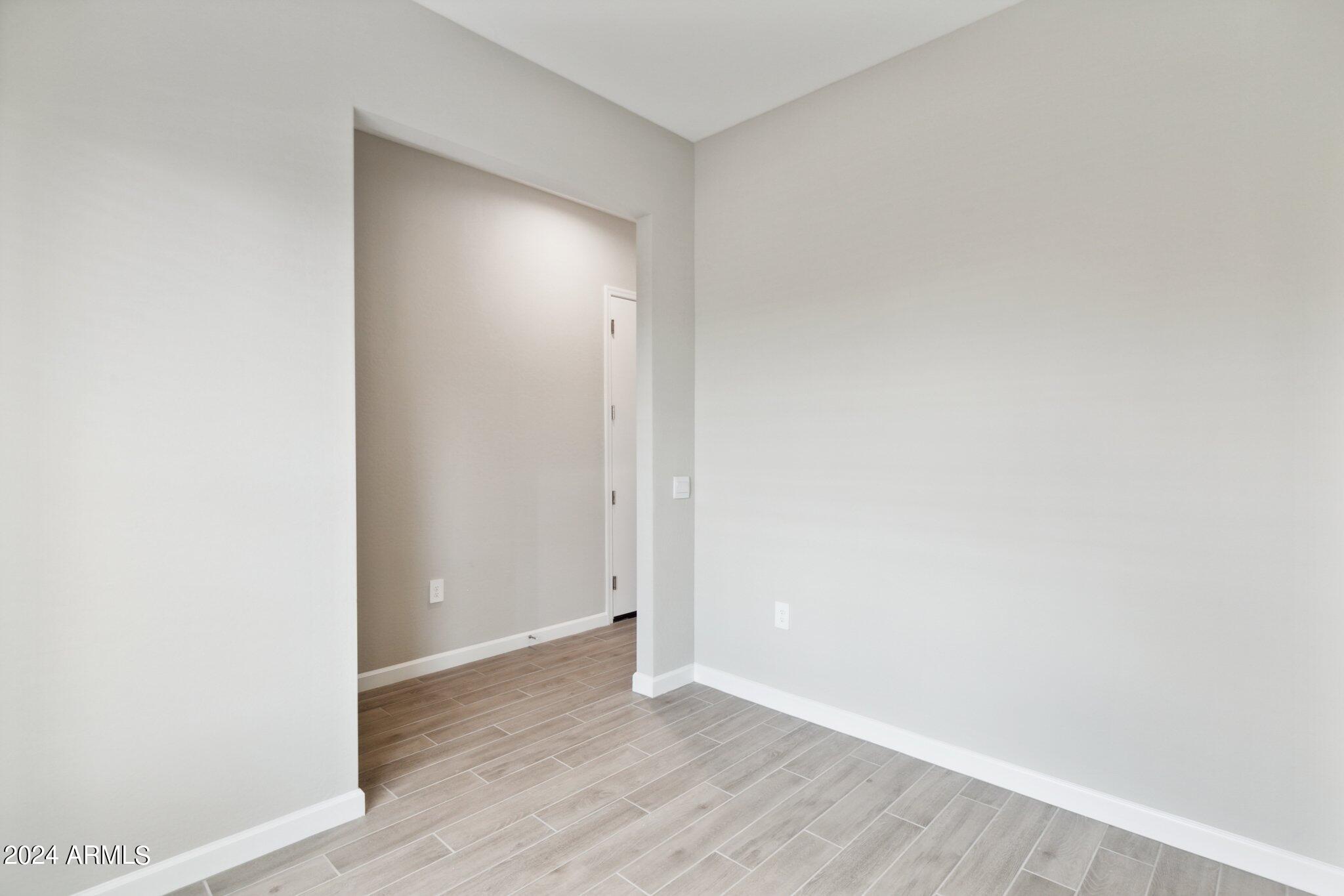 10348 W QUAIL Avenue