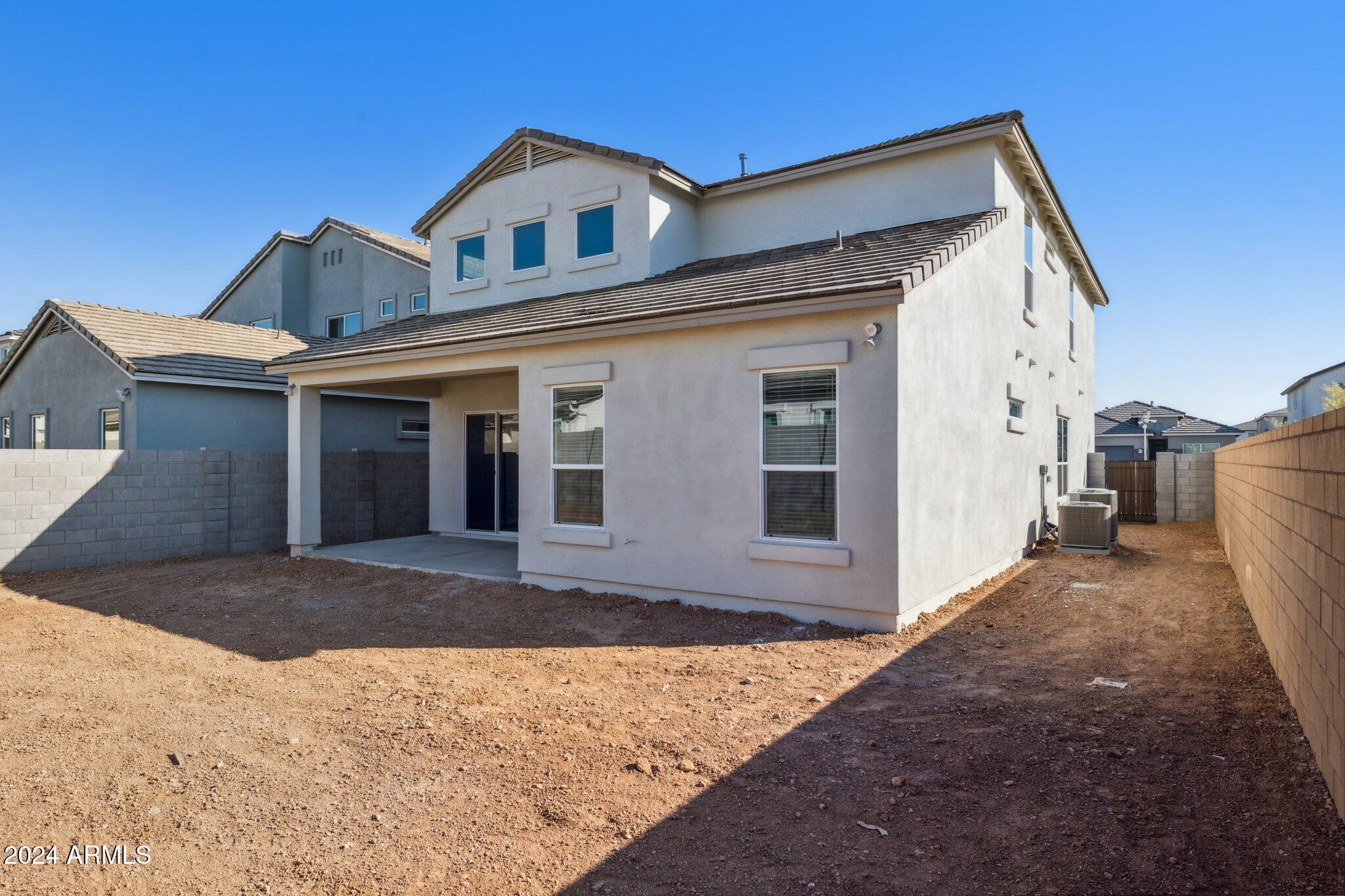 10348 W QUAIL Avenue