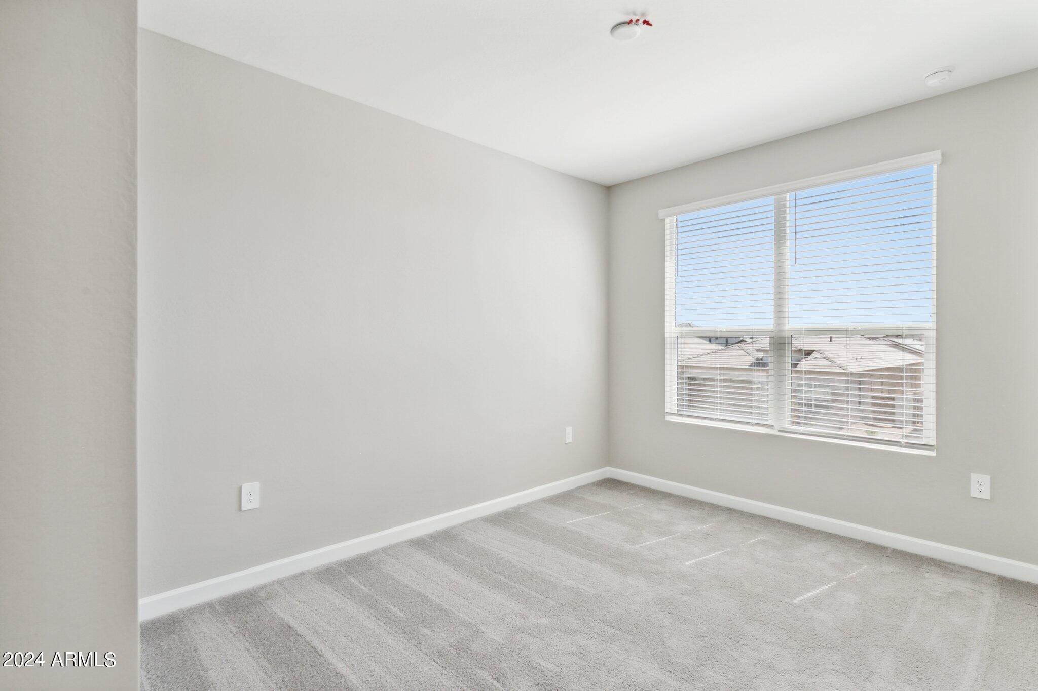 10348 W QUAIL Avenue