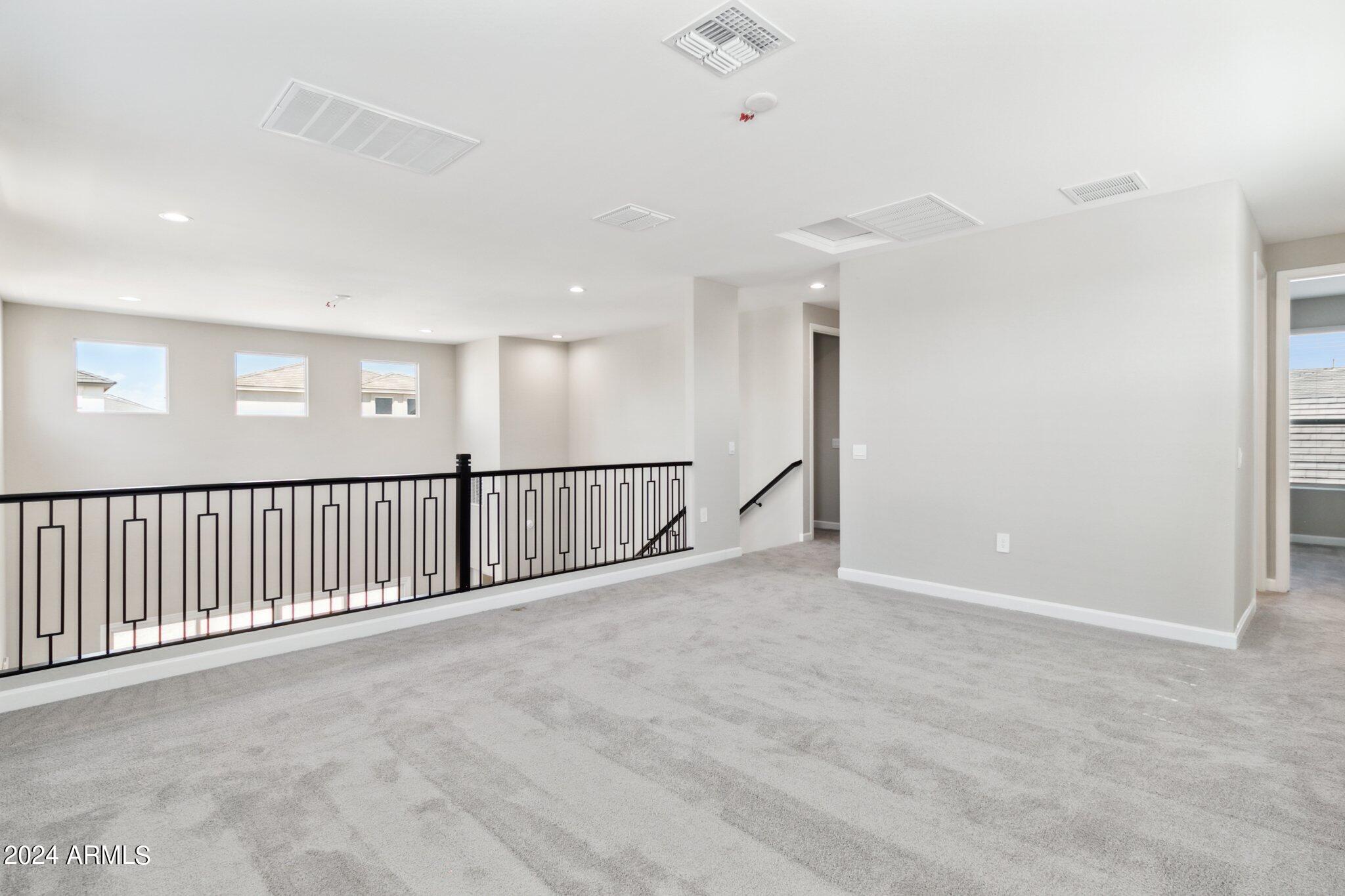 10348 W QUAIL Avenue