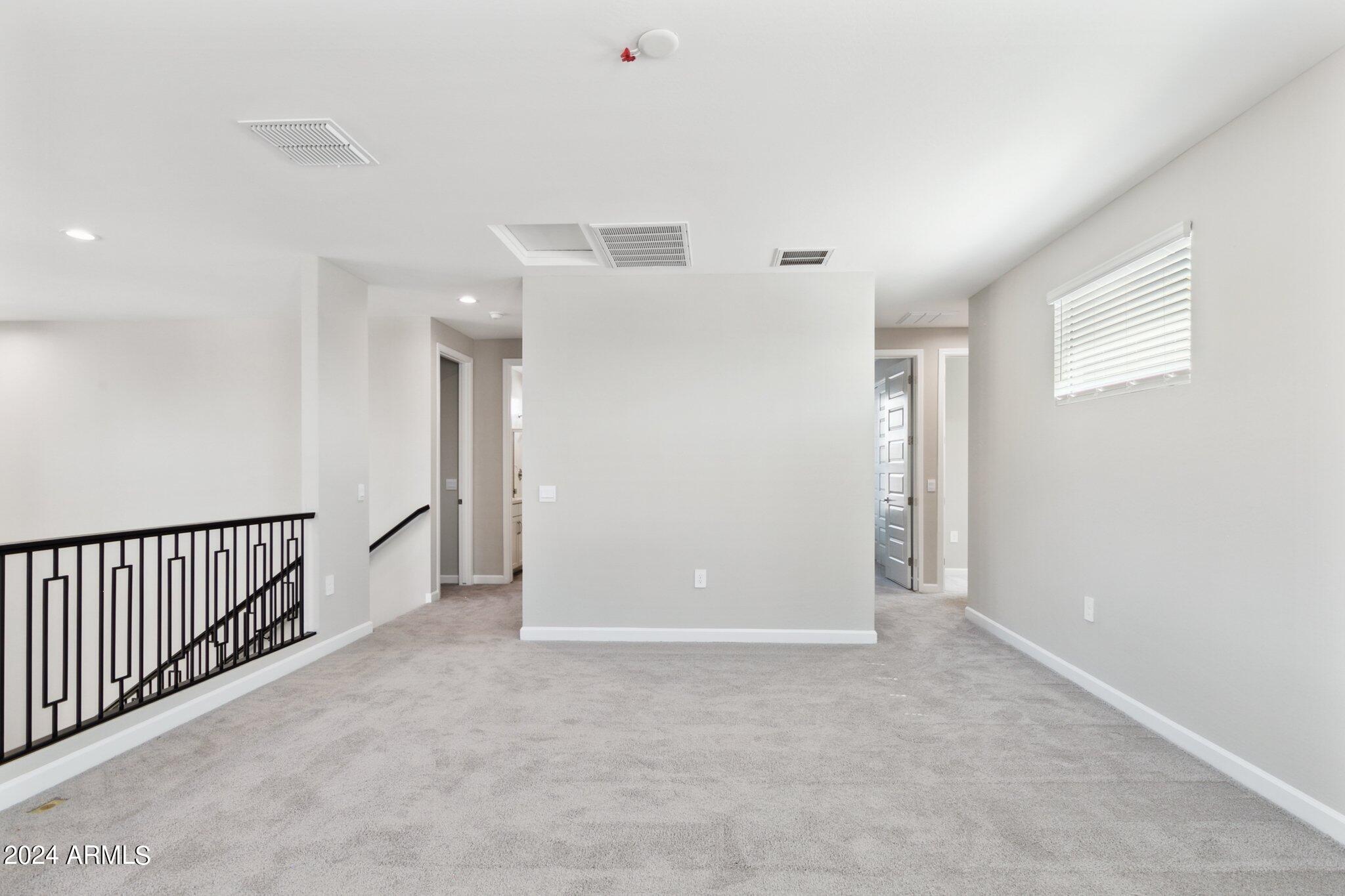 10348 W QUAIL Avenue