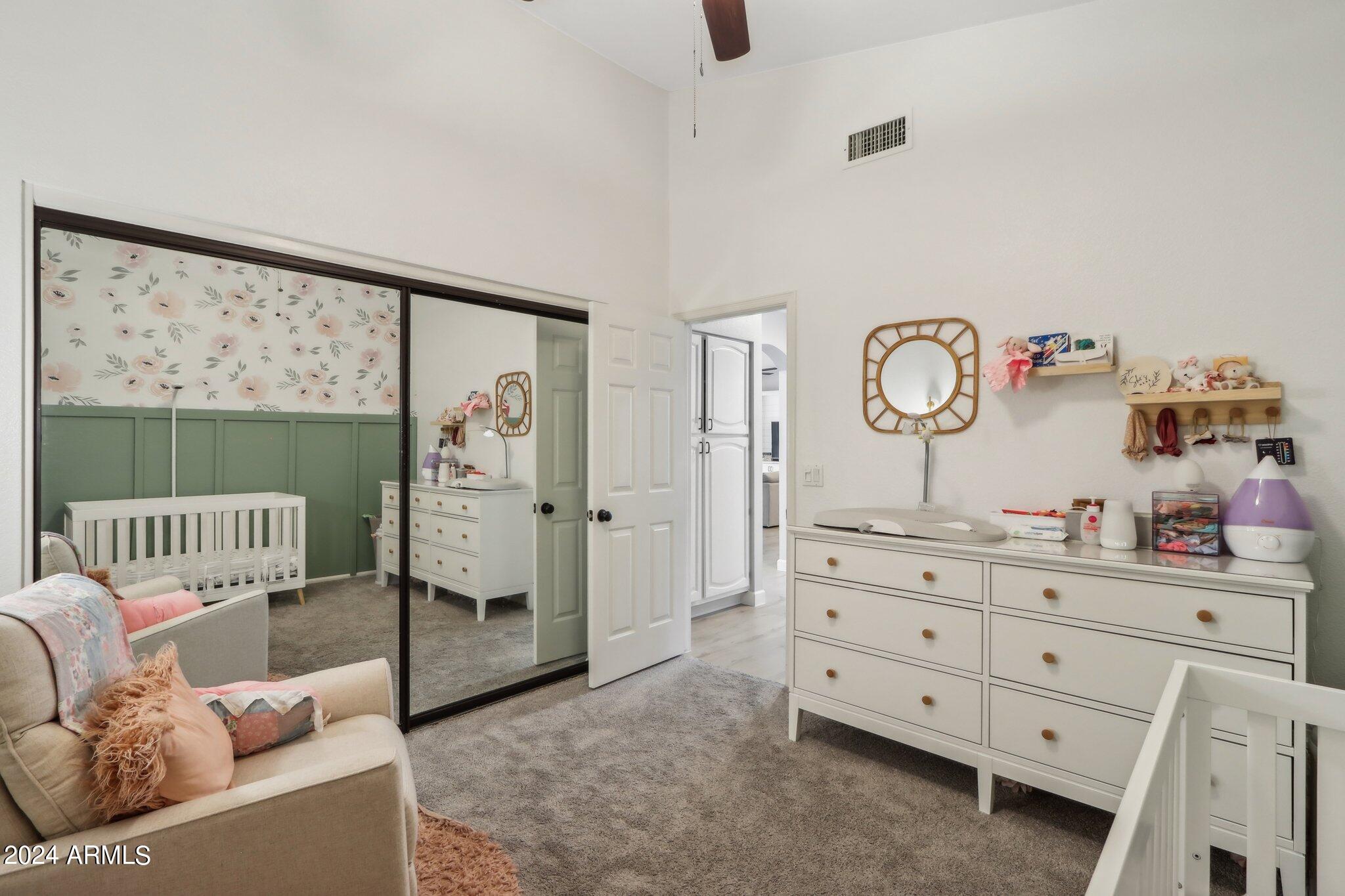 5335 E MICHELLE Drive