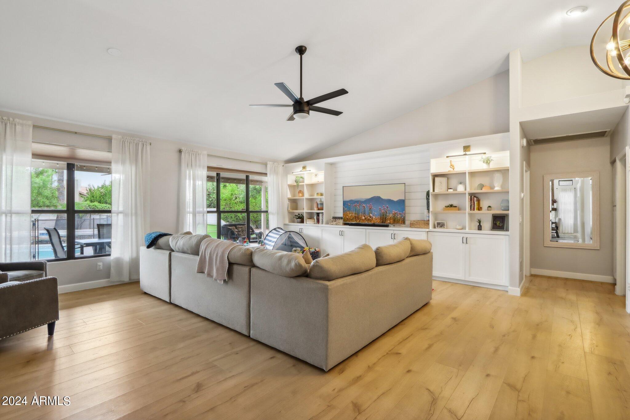 5335 E MICHELLE Drive