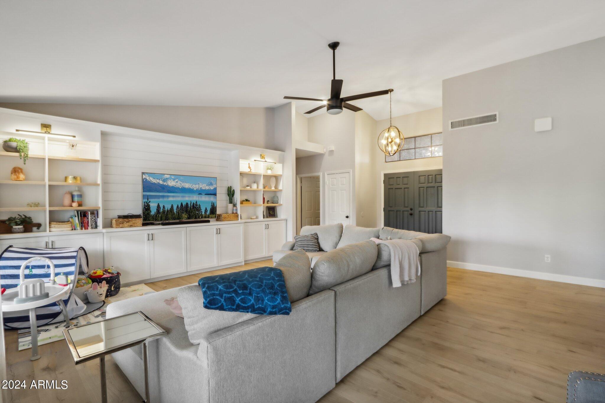 5335 E MICHELLE Drive