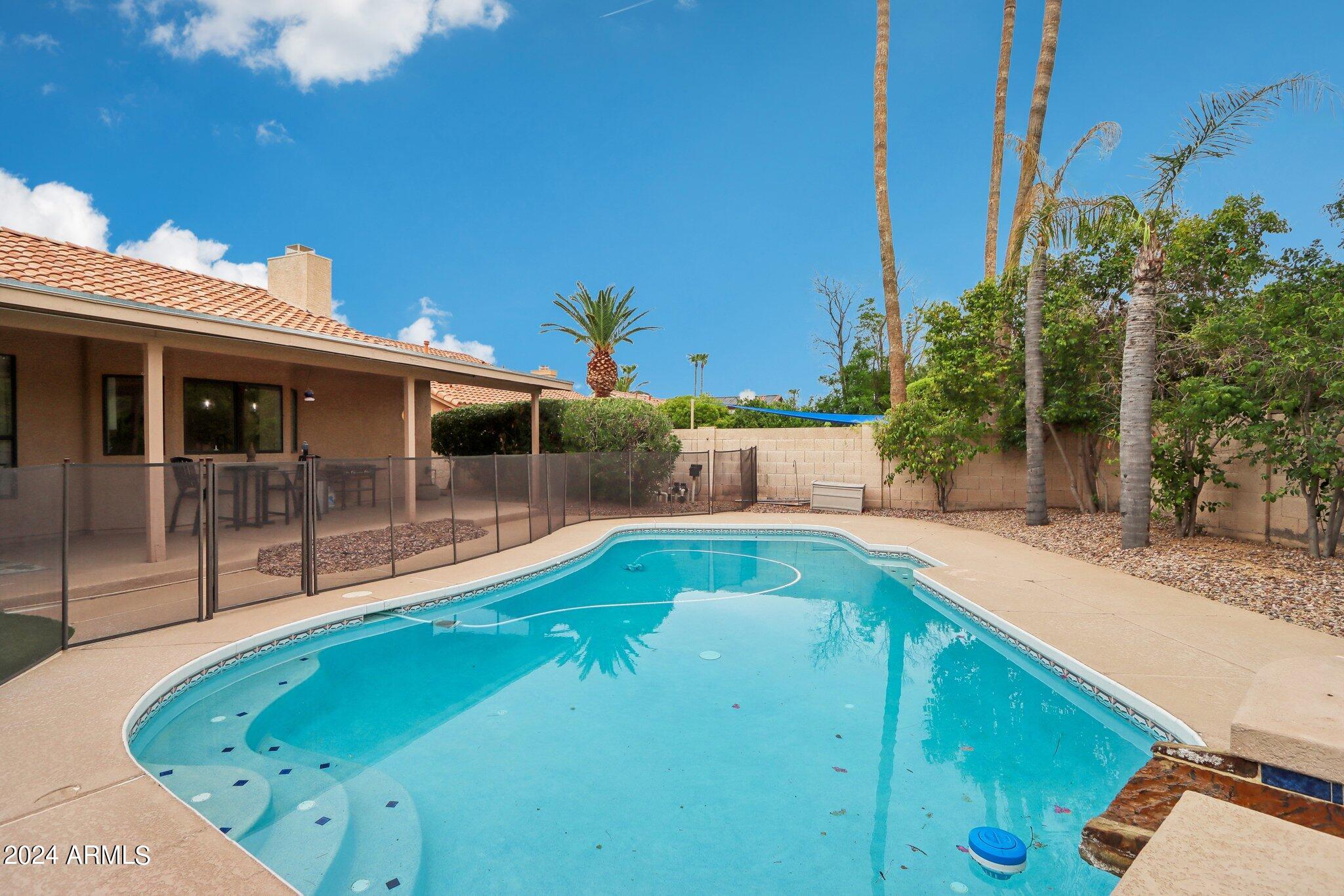 5335 E MICHELLE Drive