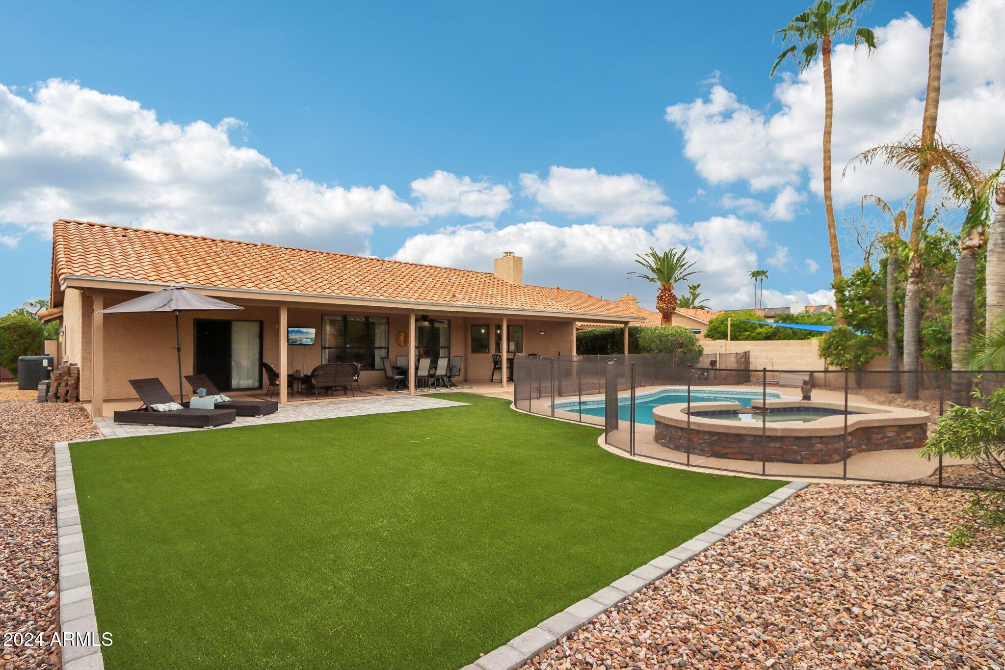 5335 E MICHELLE Drive