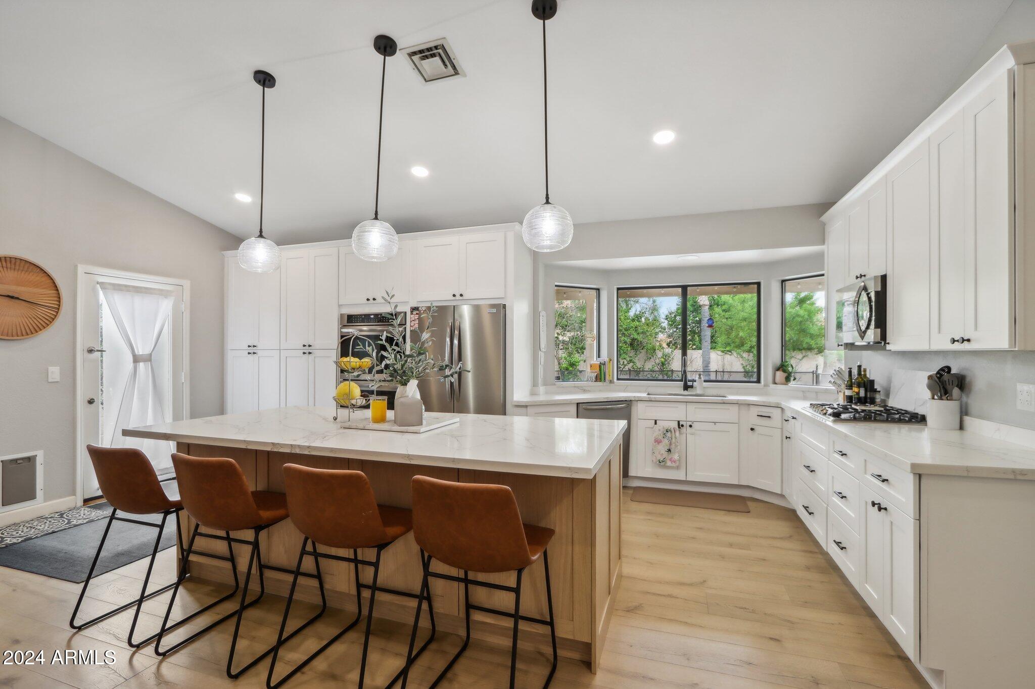 5335 E MICHELLE Drive