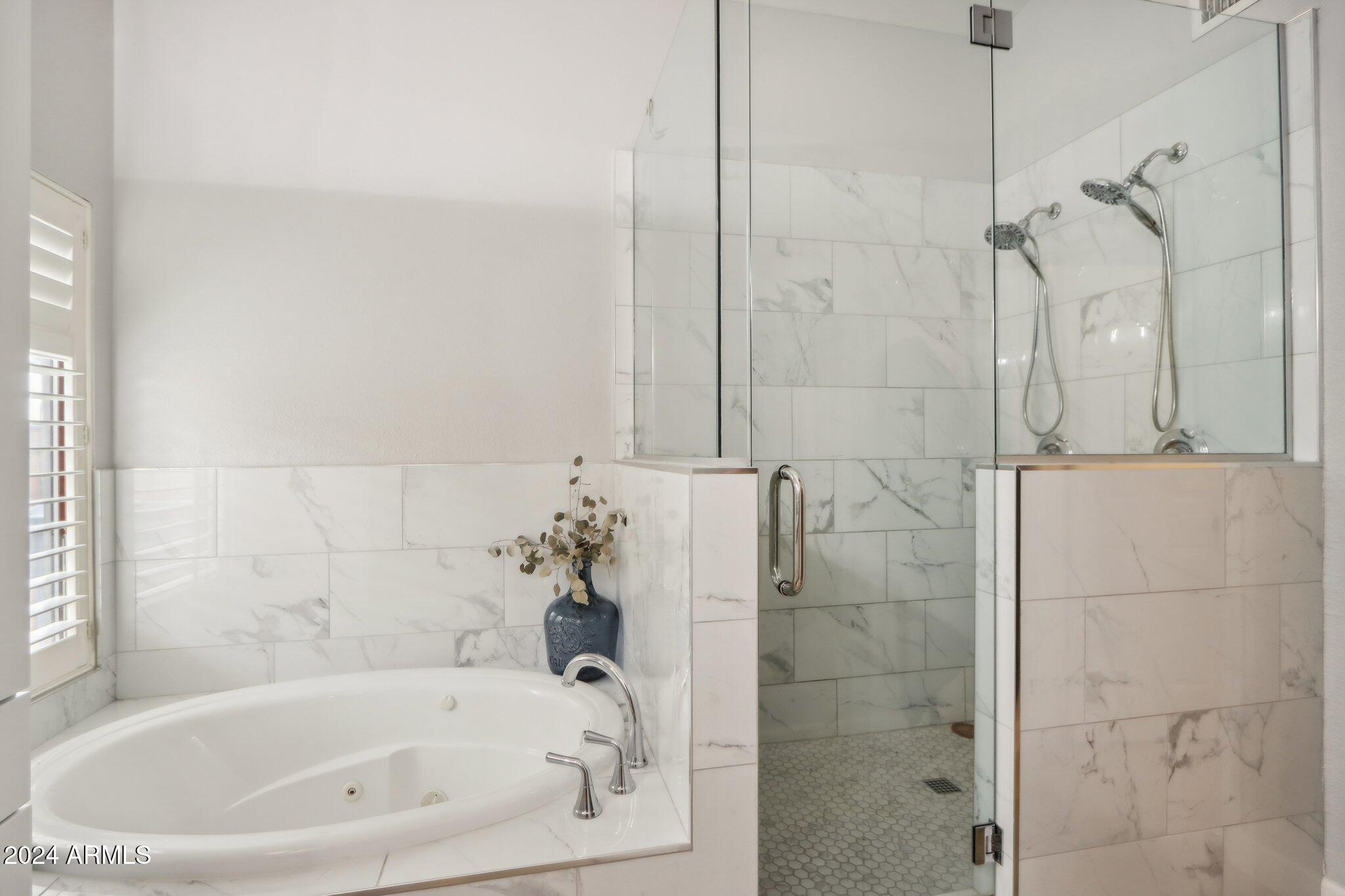 5335 E MICHELLE Drive