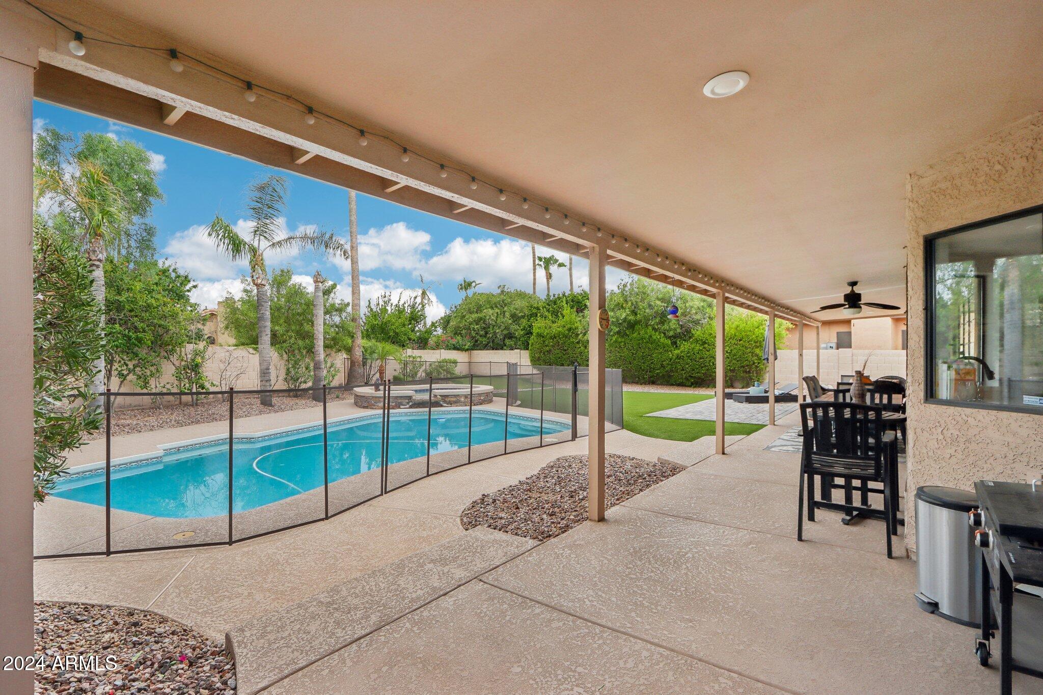 5335 E MICHELLE Drive