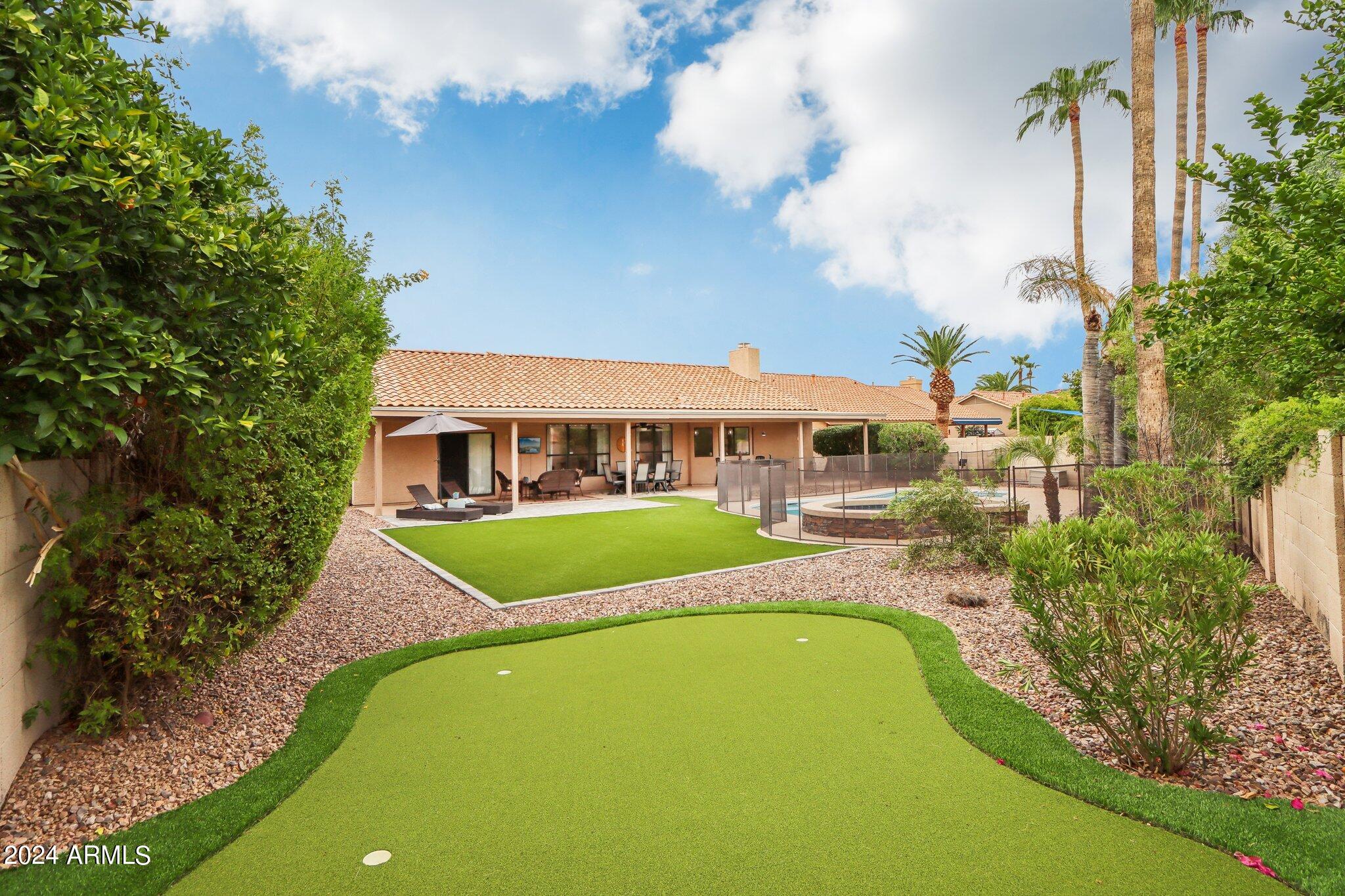 5335 E MICHELLE Drive