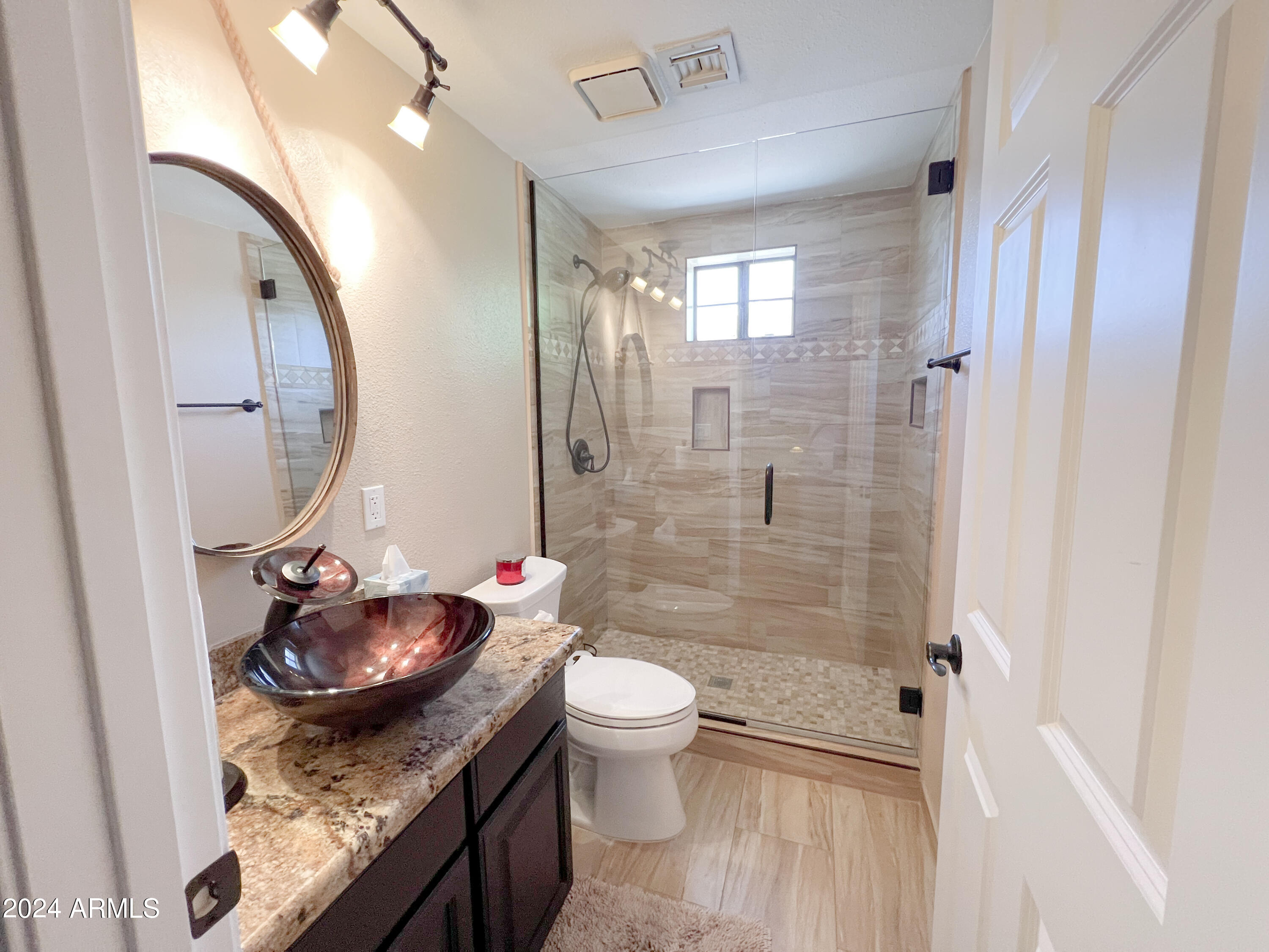 1014 E COUNTRY GABLES Drive