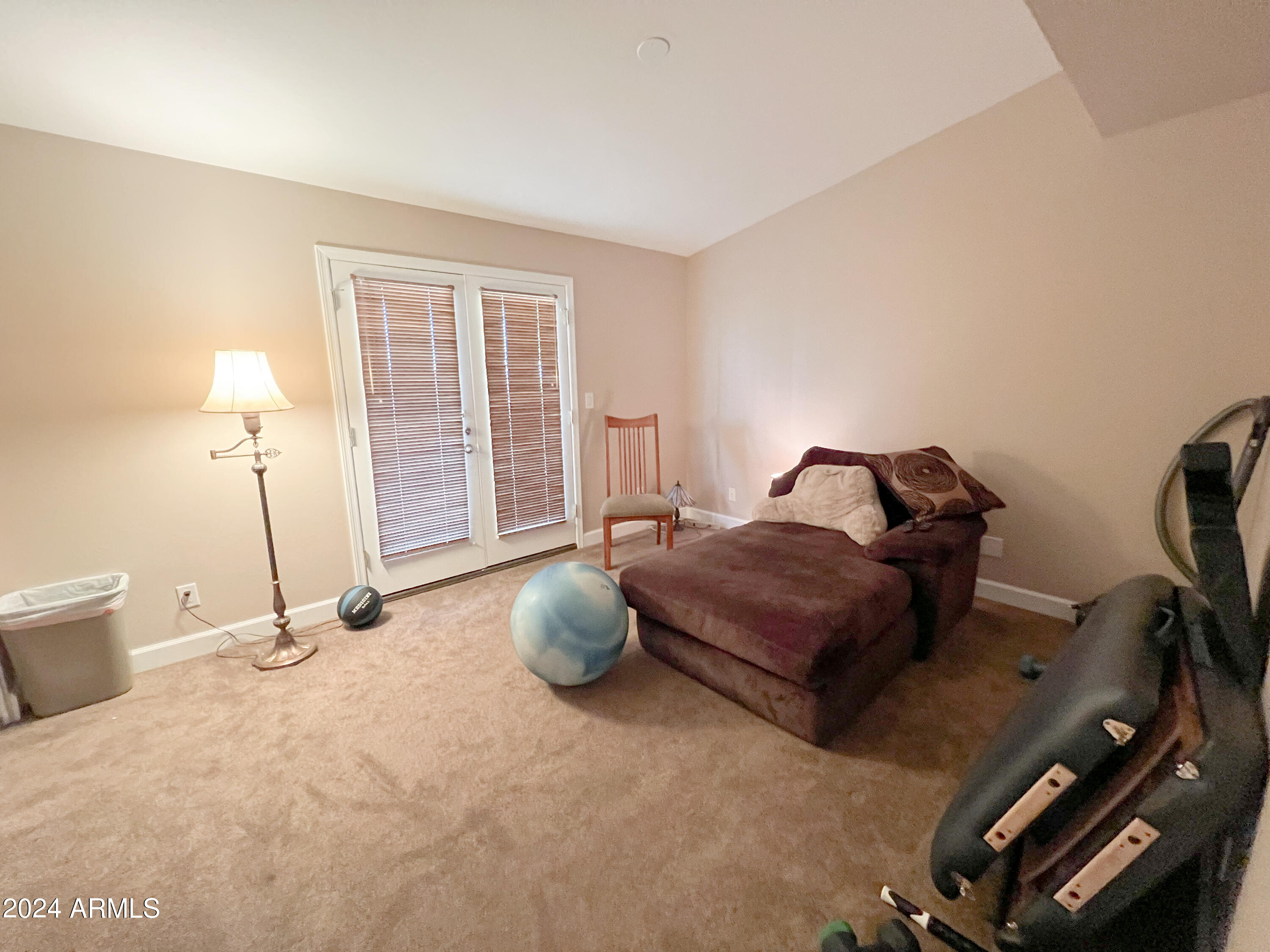 1014 E COUNTRY GABLES Drive