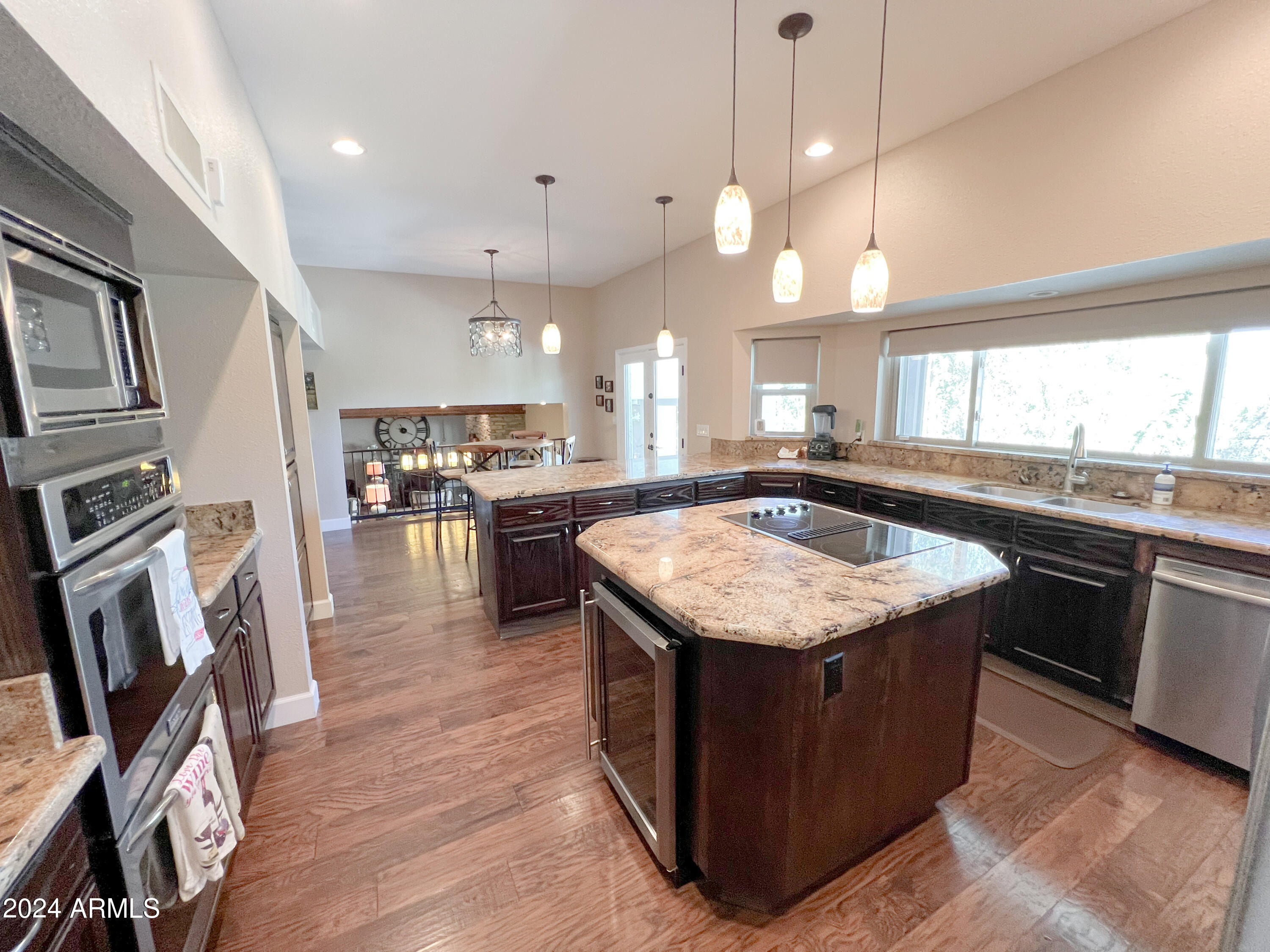 1014 E COUNTRY GABLES Drive