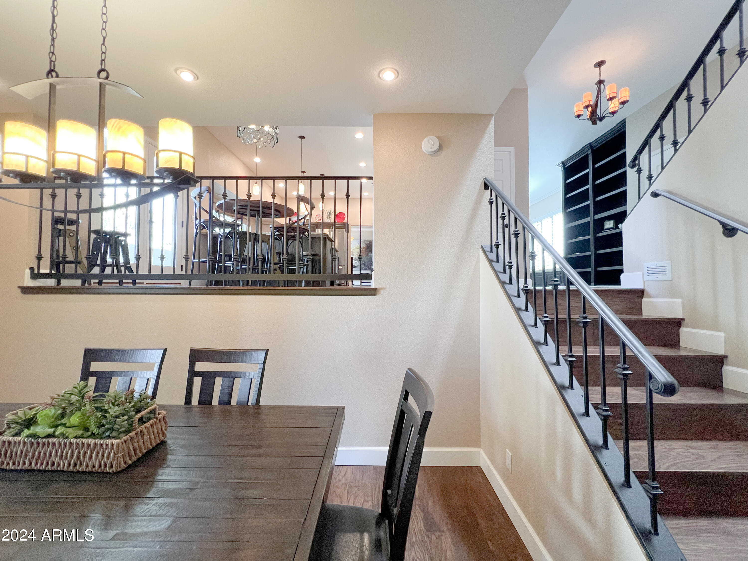 1014 E COUNTRY GABLES Drive