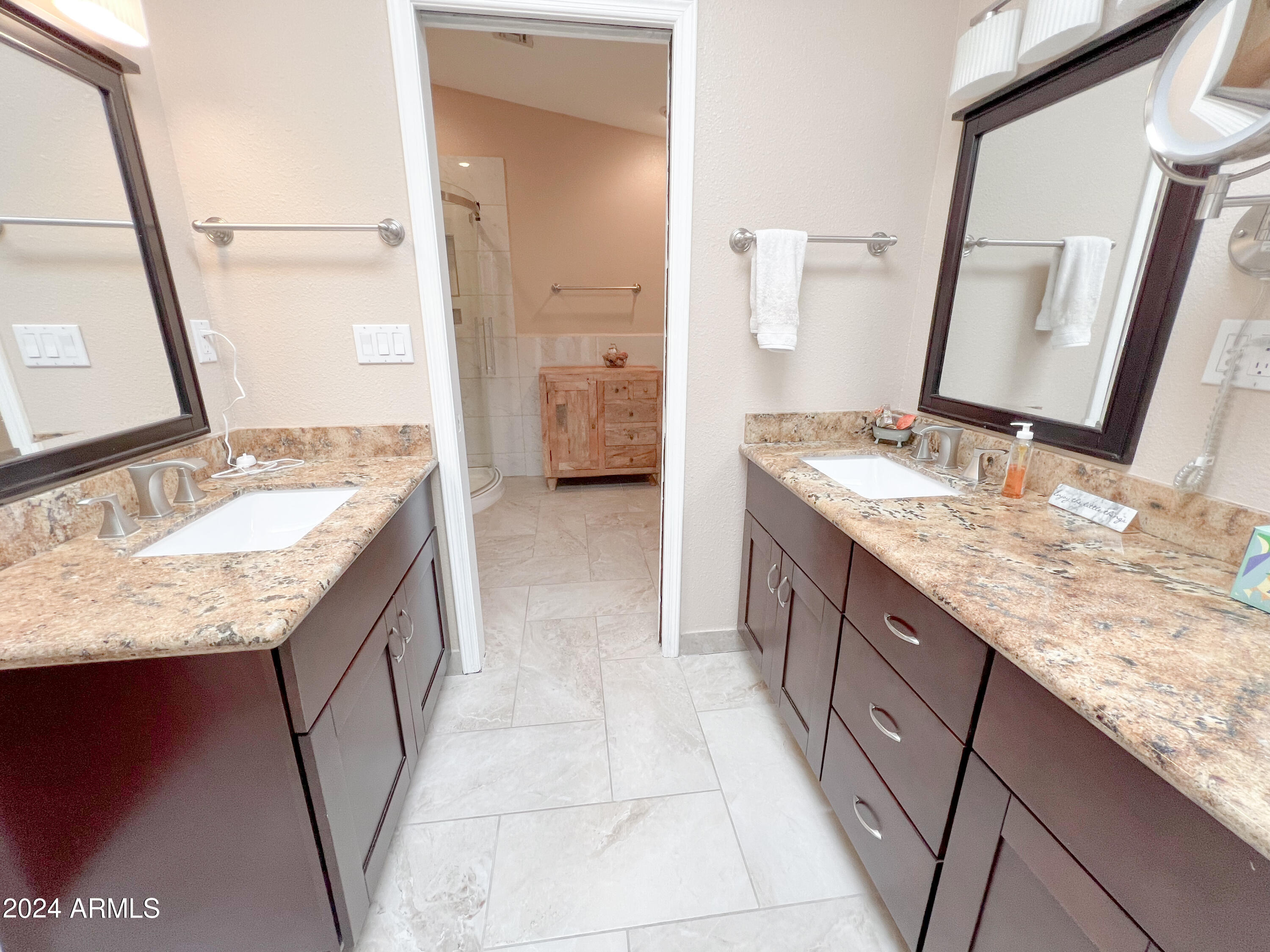 1014 E COUNTRY GABLES Drive