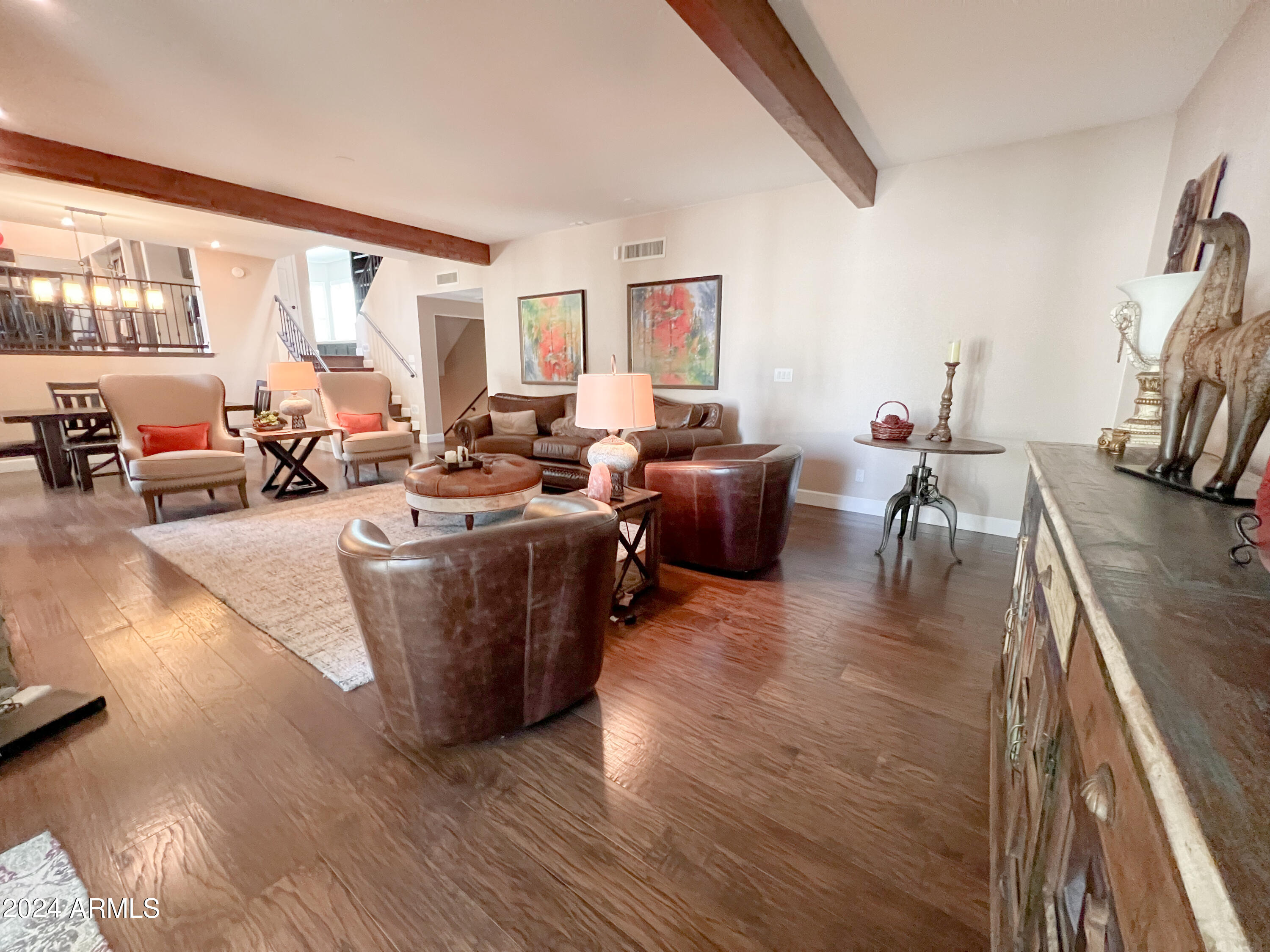 1014 E COUNTRY GABLES Drive