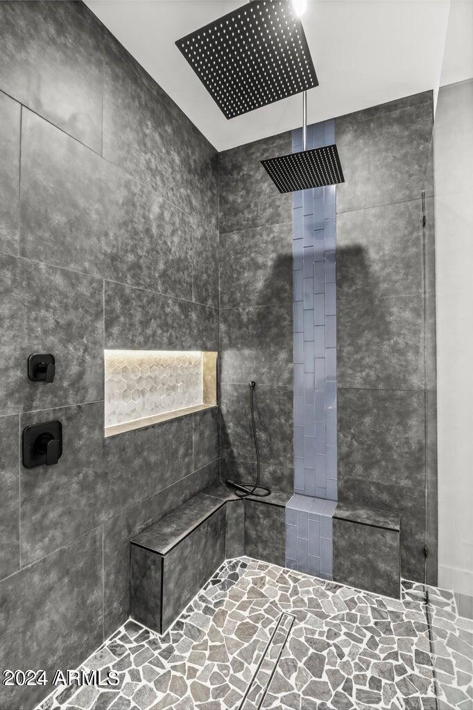 8619 E RANCHO VISTA Drive