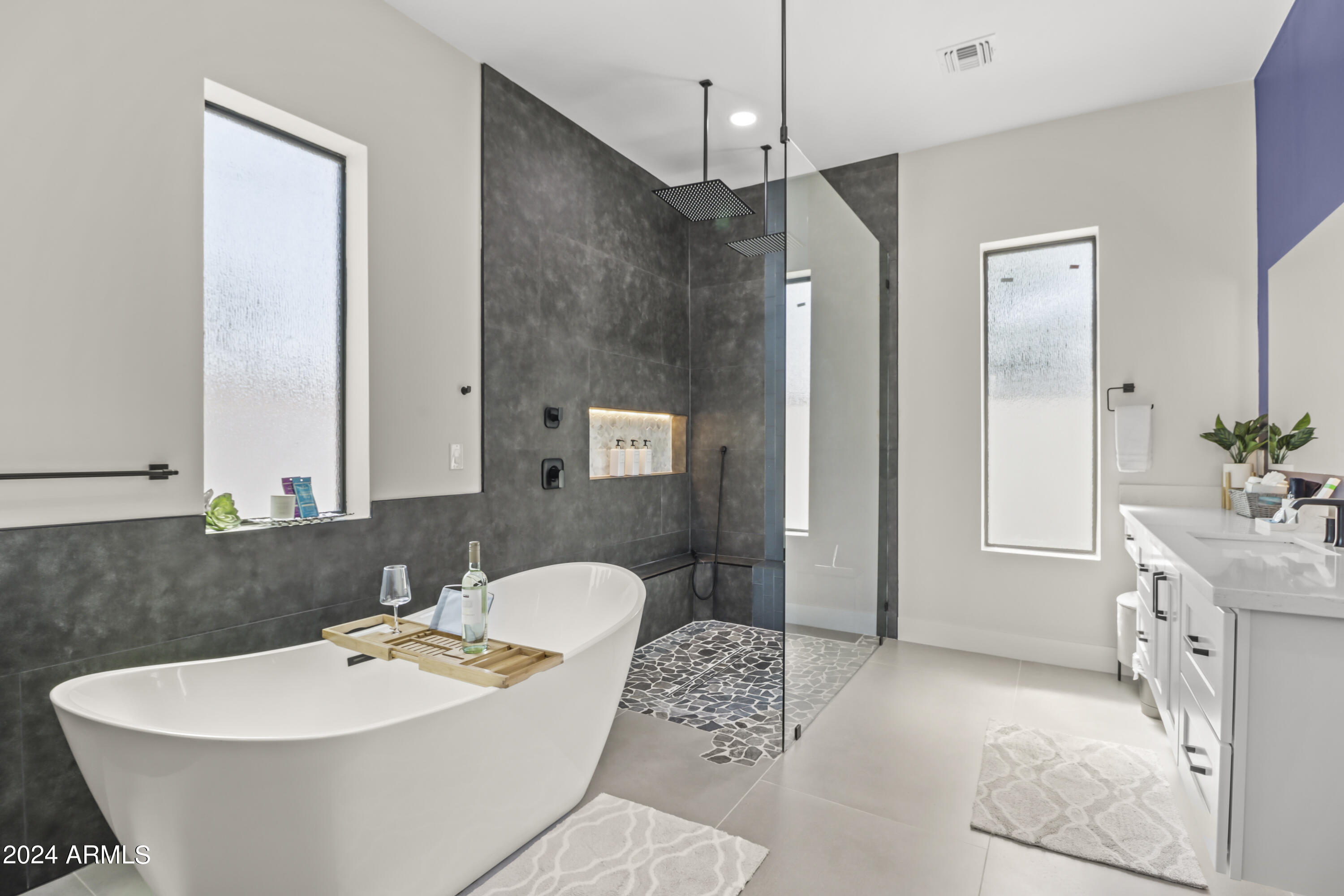 8619 E RANCHO VISTA Drive