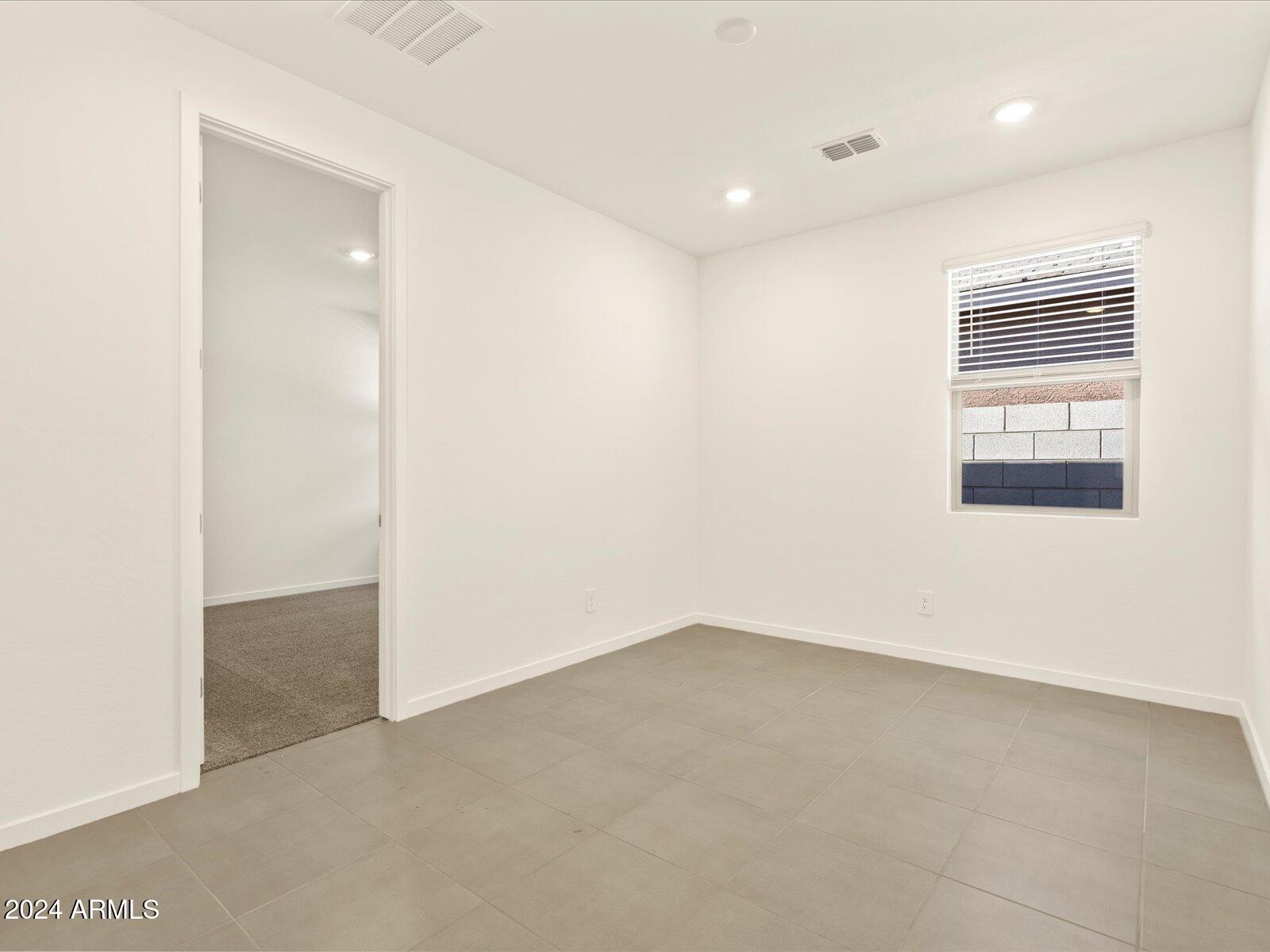 17402 W SANNA Street