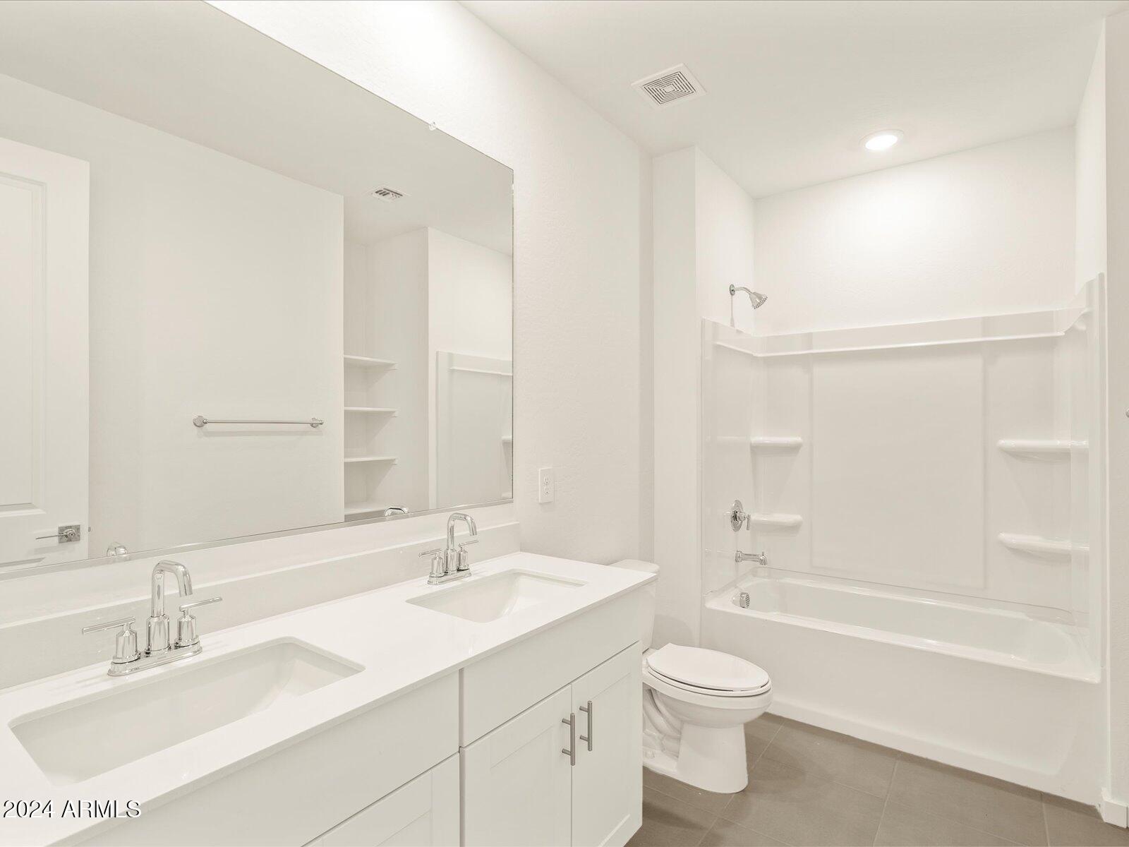 17402 W SANNA Street