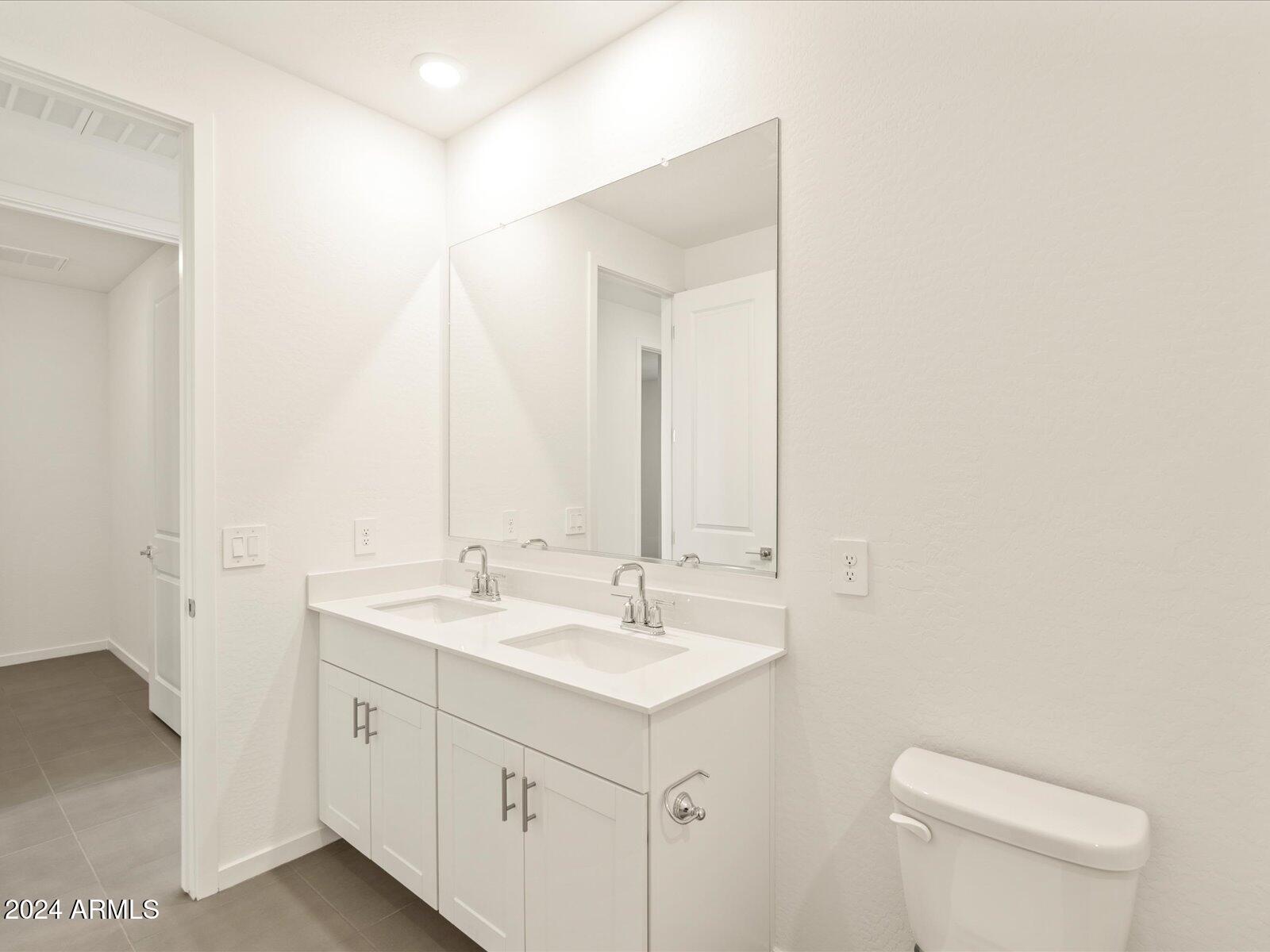 17402 W SANNA Street